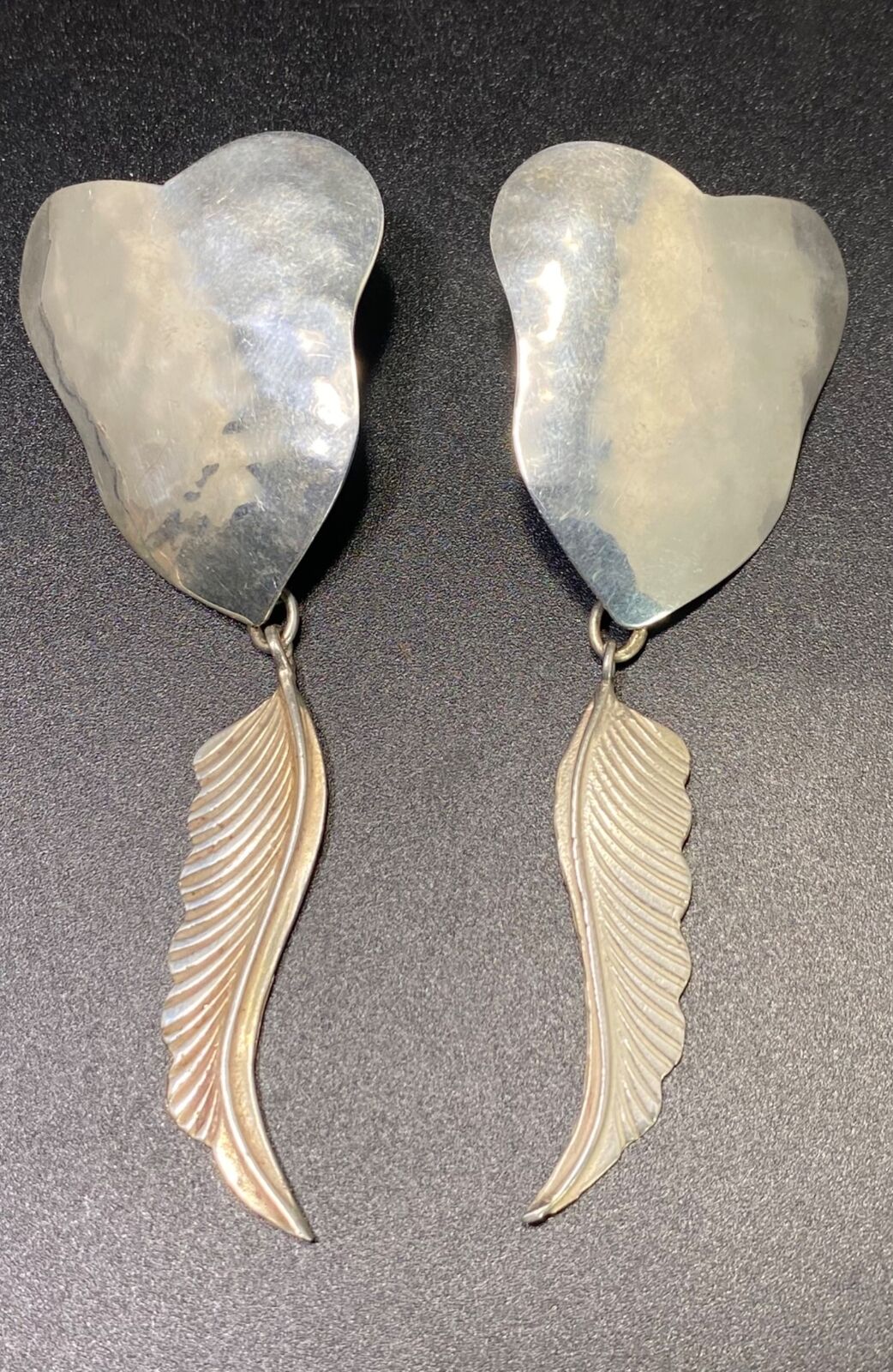 Native American Navajo Earrings 925 Signed Suzi Hammered Articulated Feathers