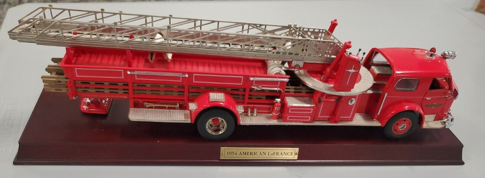 Franklin Mint 1/32 Scale Diecast 1954 American LaFrance Fire Truck