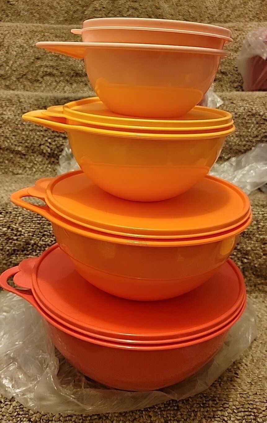 NEW Tupperware Thatsa Mixing Serving Bowl 4 pc set ORANGES 1gal, 12,6 &2-1/2 c