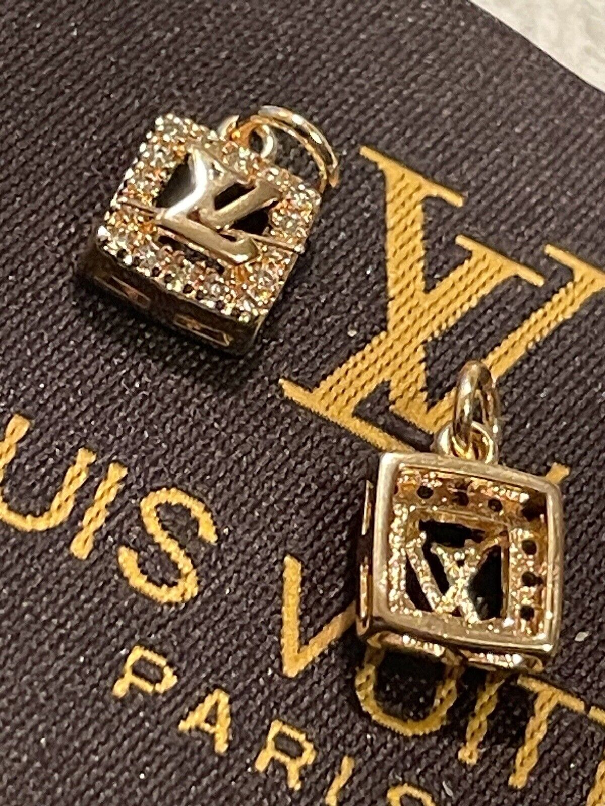 L  V 2 Tiny Set Button zipper pull 9mm  2pc Button Rhinestones / Gold