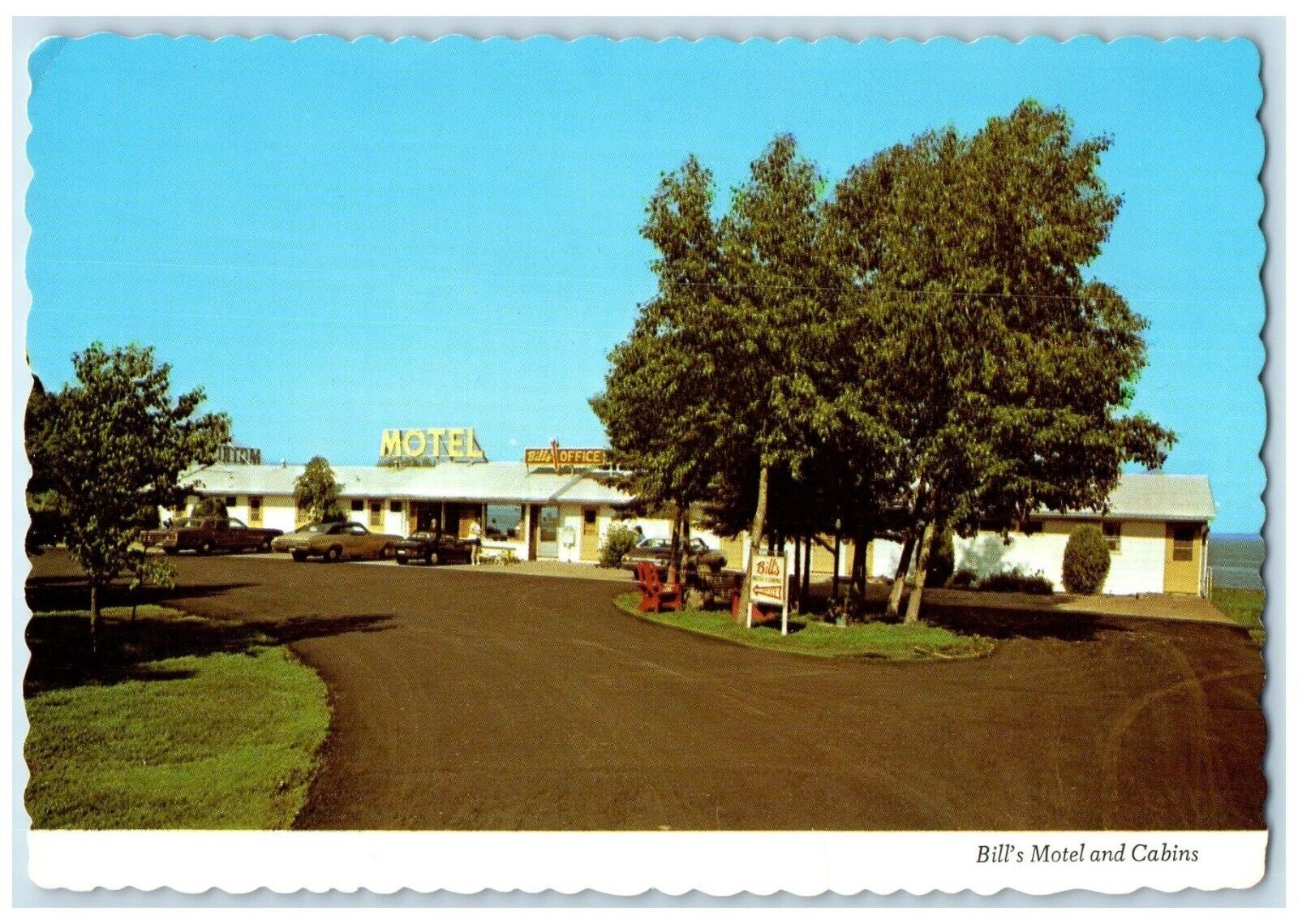 c1960 Bill's Motel Cabins East Star Route Two Harbors Minnesota Vintage Postcard