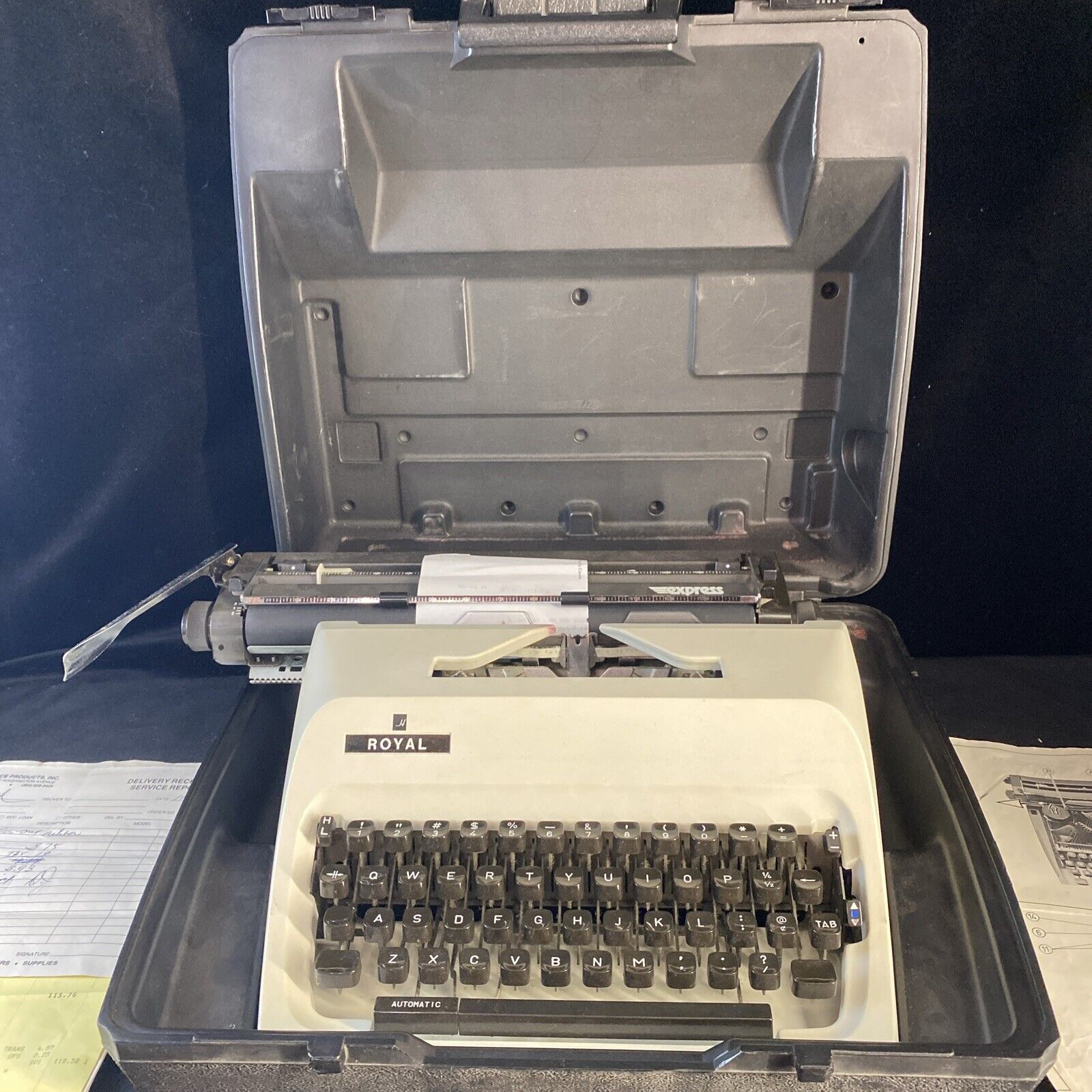 Royal Express White Portable Typewriter & Case Needs Tlc Works 95%