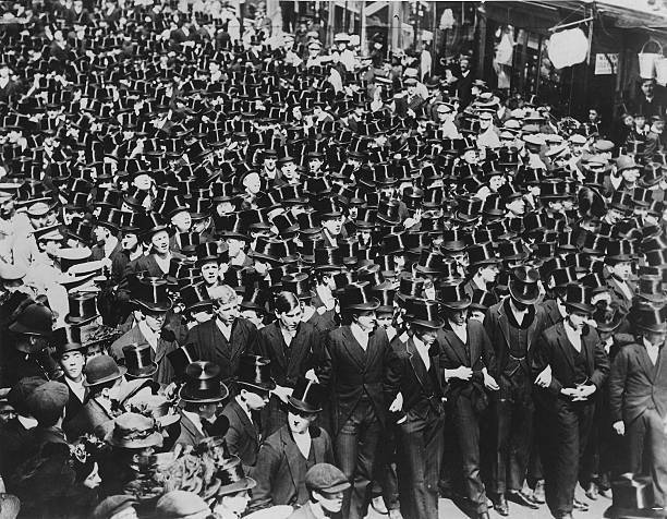 Eton students listen to the proclamation of King George V Lond- 1910 Old Photo