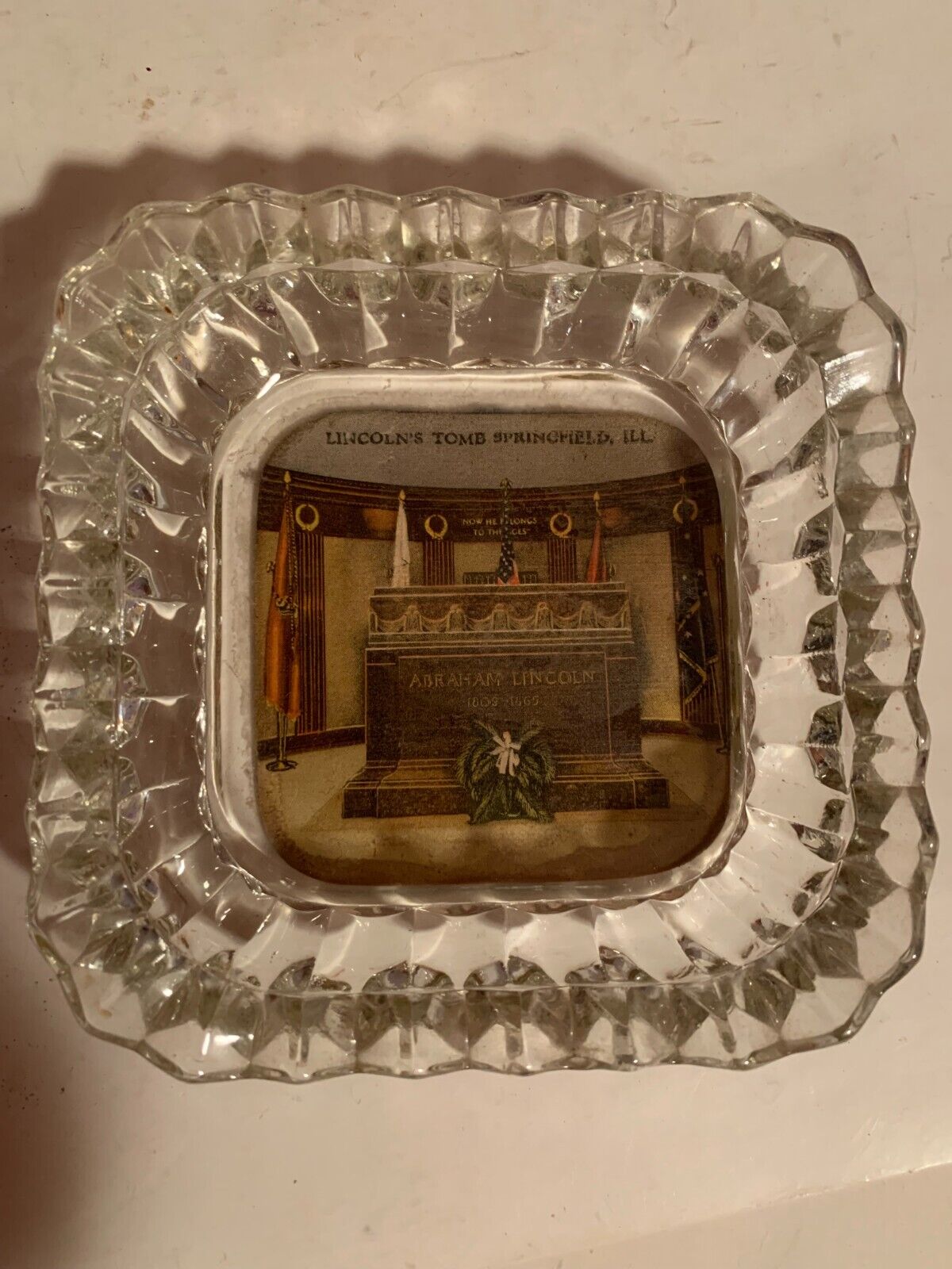 VINTAGE LINCOLN'S TOMB CRYSTAL ASHTRAY PRESIDENT ABRAHAM LINCOLN SPRINGFIELD ILL