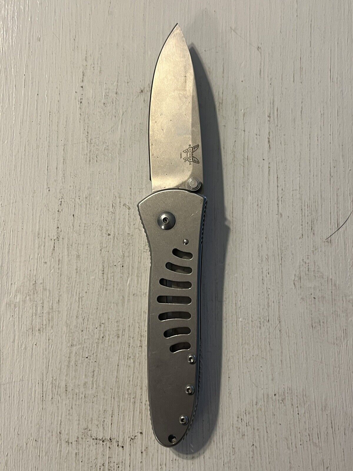 DISCONTINUED BENCHMADE MONO CHROME 10300 FRAME LOCK  FOLDING POCKET KNIFE