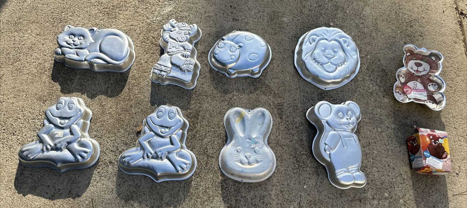 WILTON Vintage Cake Pan Lot Of 9 Animal Characters Lion, Frog, Mouse, Cat,Bear