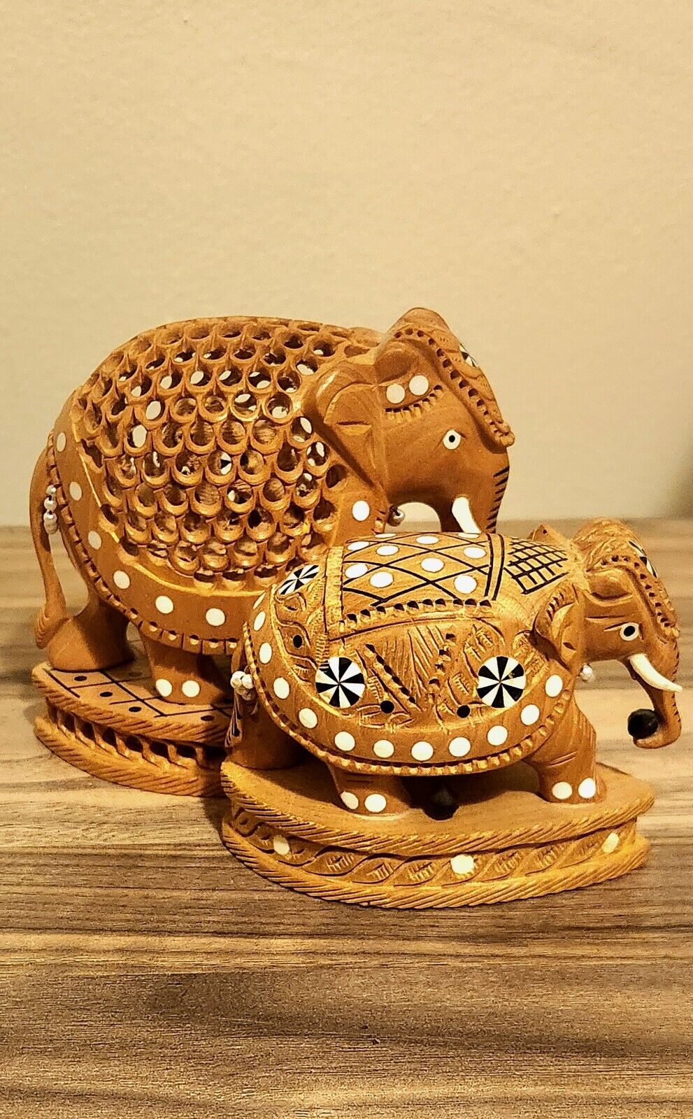 Wooden carving elephants handmade Home & Office Decorative gift