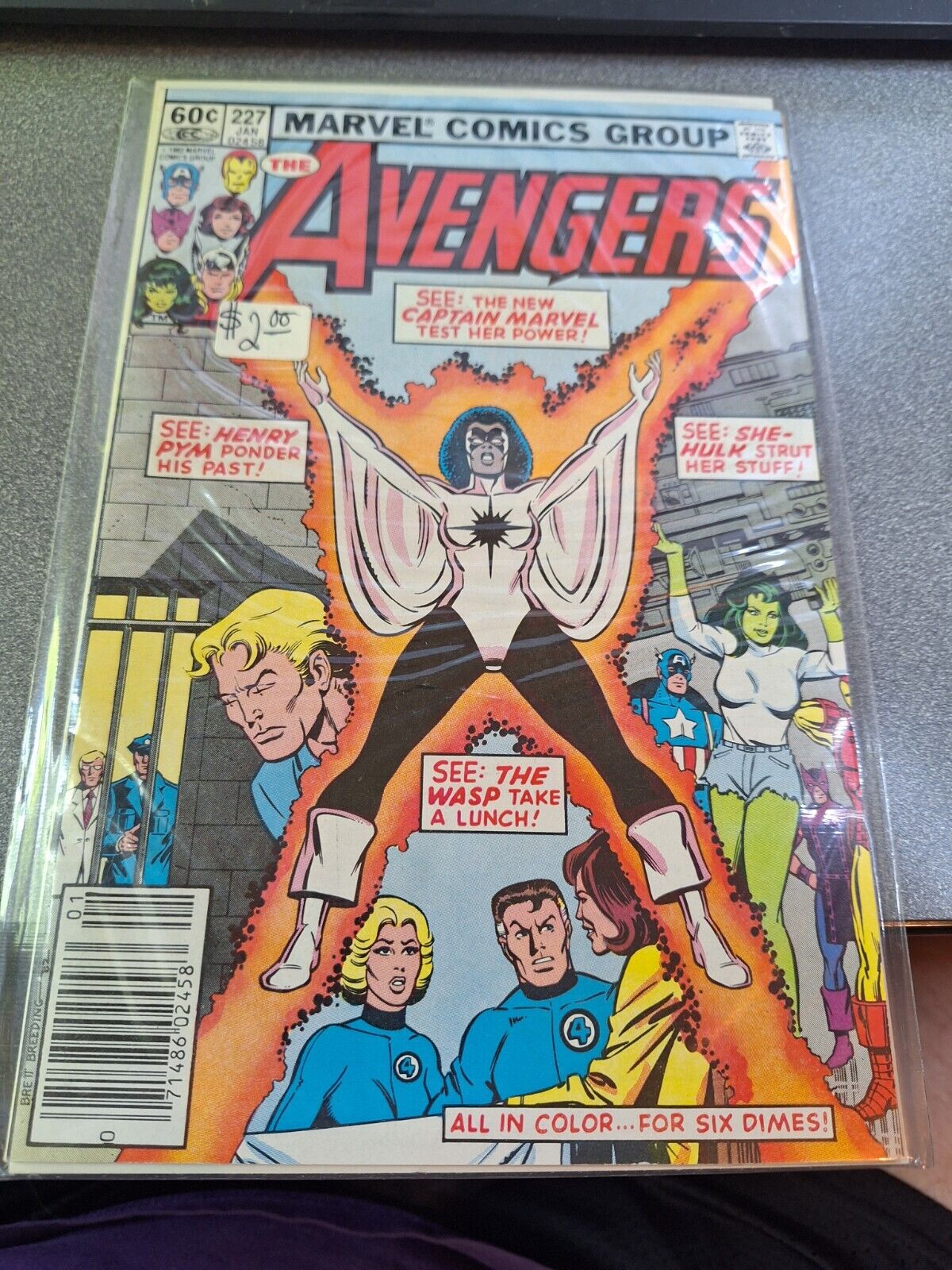 Marvel Comics Avengers Issue 227 VF/NM /9-70