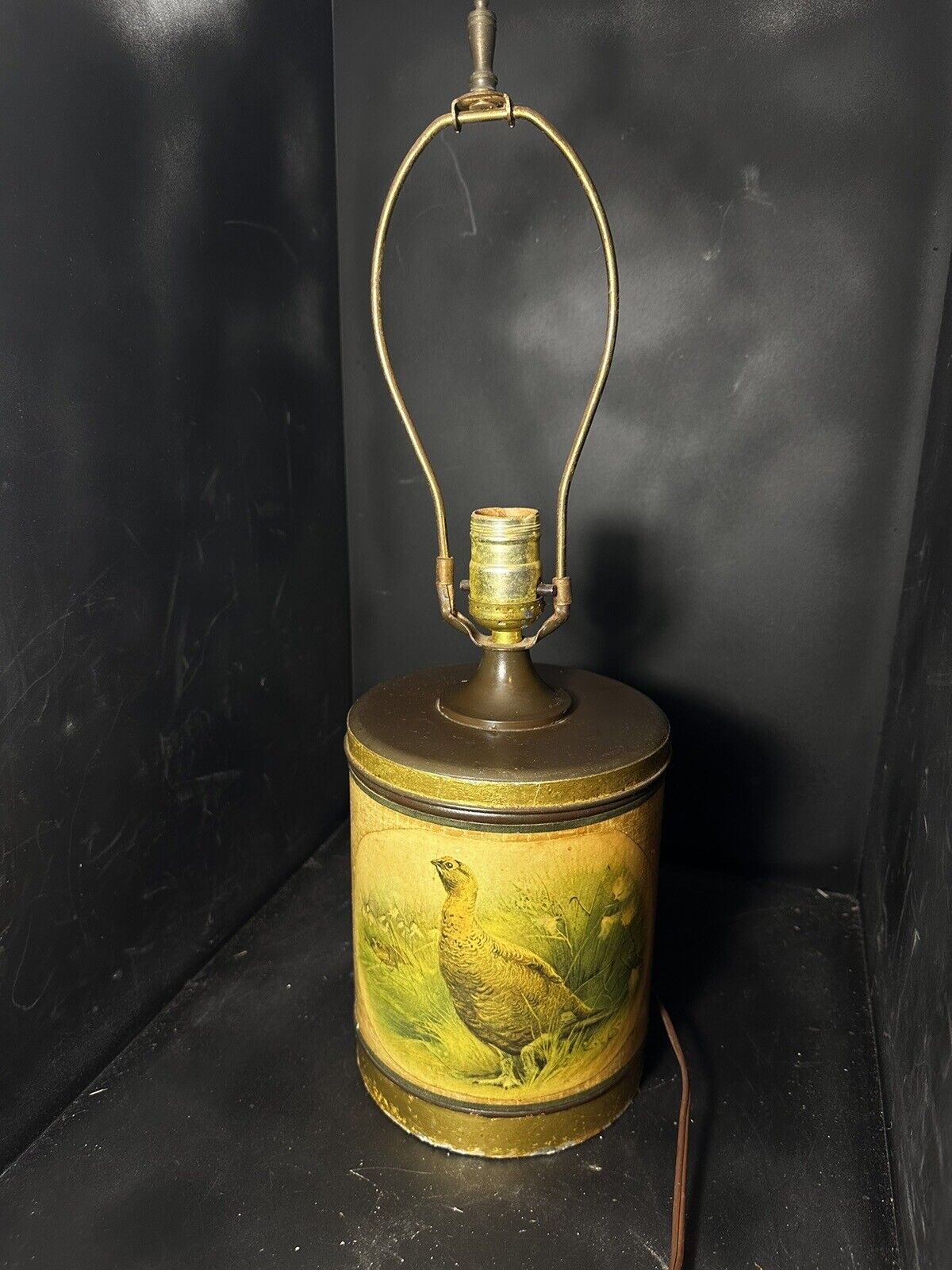 Vintage Table Lamp 19.5” ( Z53)