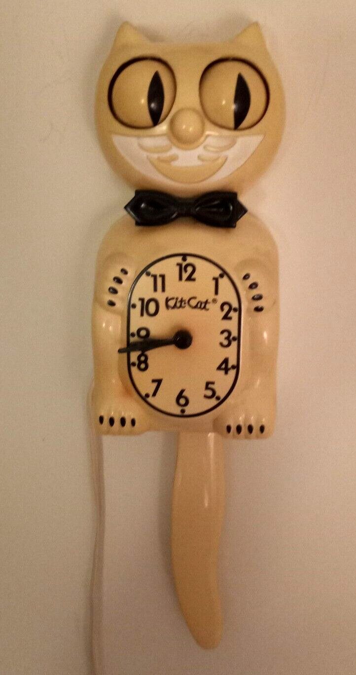 Vintage 1960\'s Working Electric Kit Kat Klock Wall Clock Cream Color