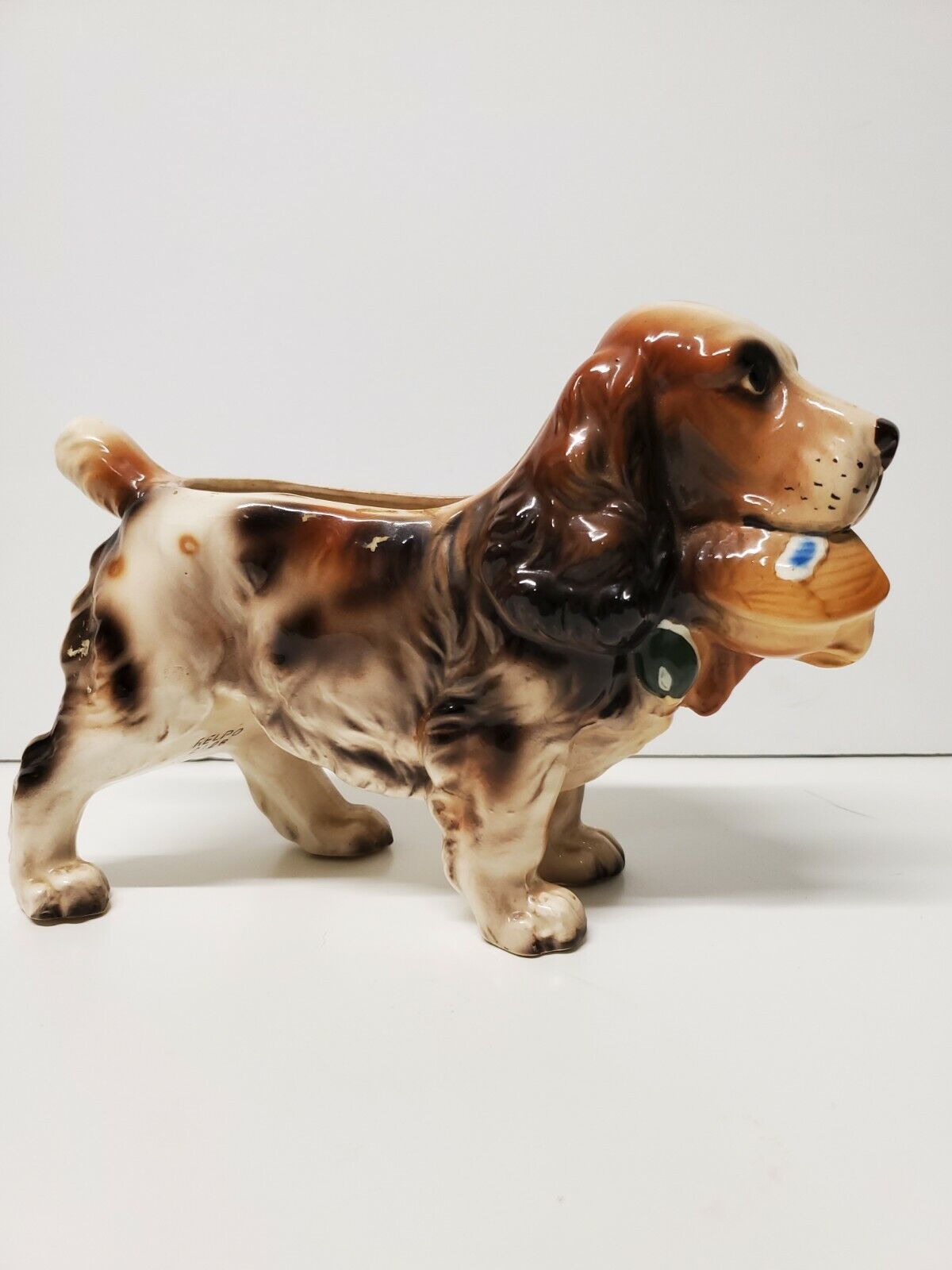Hunting Retriever Dog Planter w/Duck in Mouth 6\