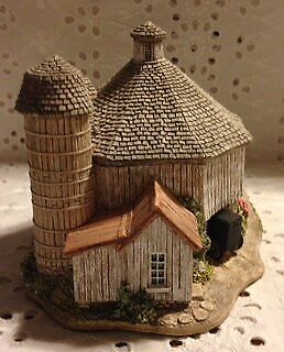 Simply Amish Barn Lilliput Lane American Landmarks Collection by Ray Day