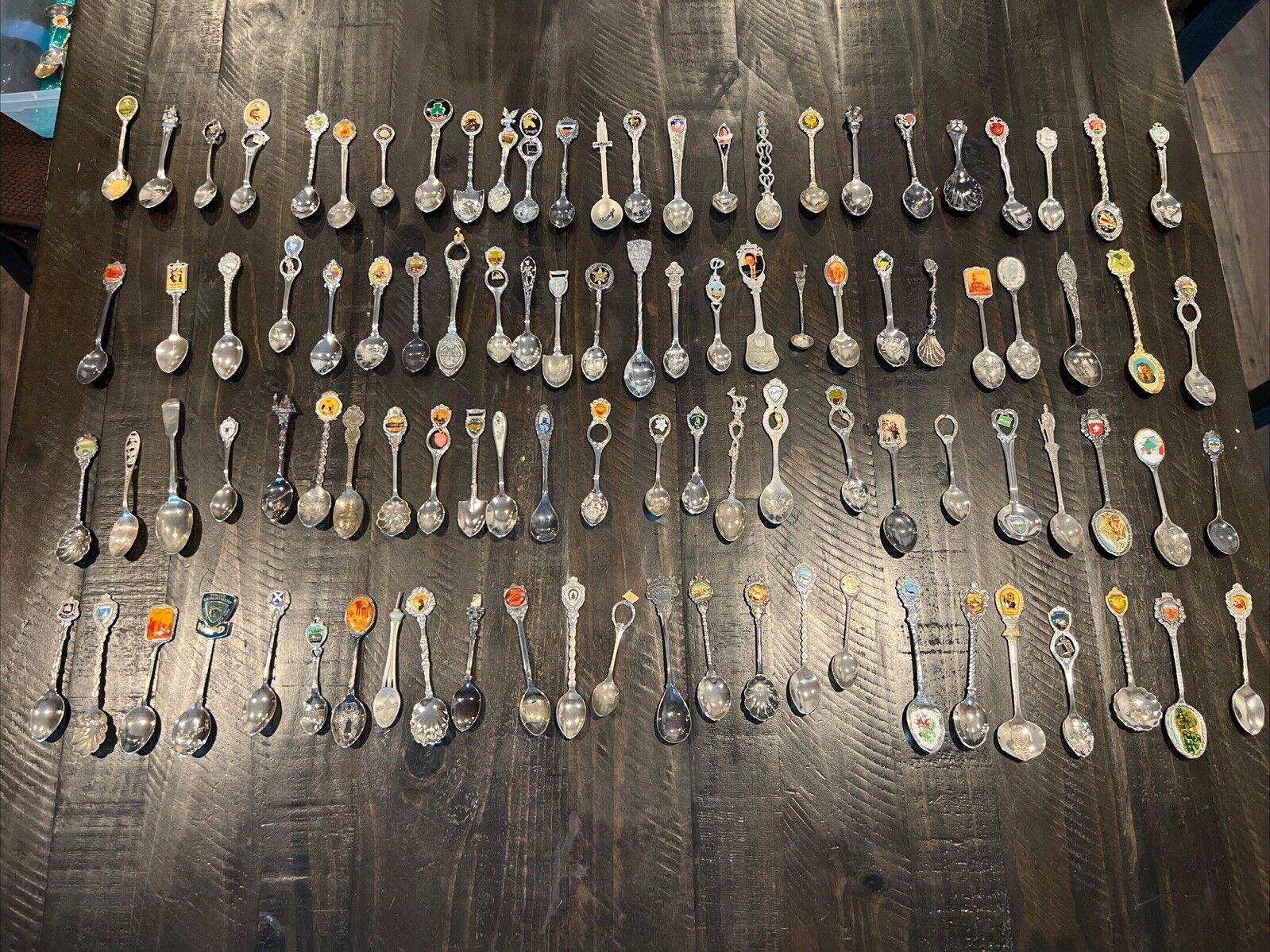 lot vintage souvenir collector spoons 100 Spoons States, Countries and Cities