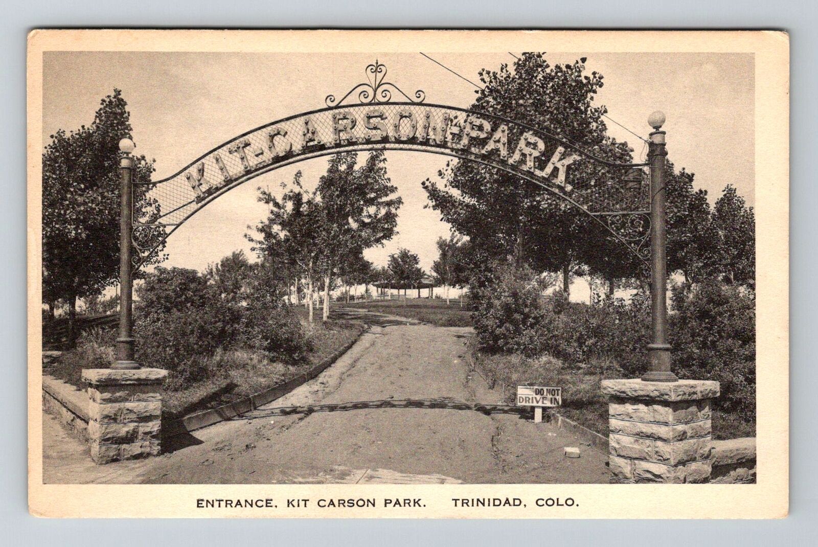 Trinidad CO-Colorado, Entrance Kit Carson Park, Vintage Postcard
