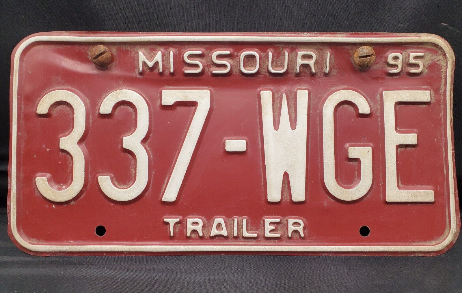 1995 Missouri License Plate Trailer 337 WGE MO Trailer Red License Plate W/ Bolt