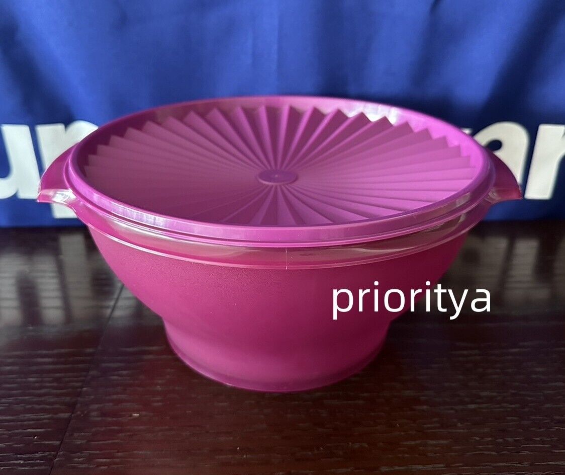 Tupperware Classic Servalier Large Salad Serving Bowl 17 cup Rhubarb New