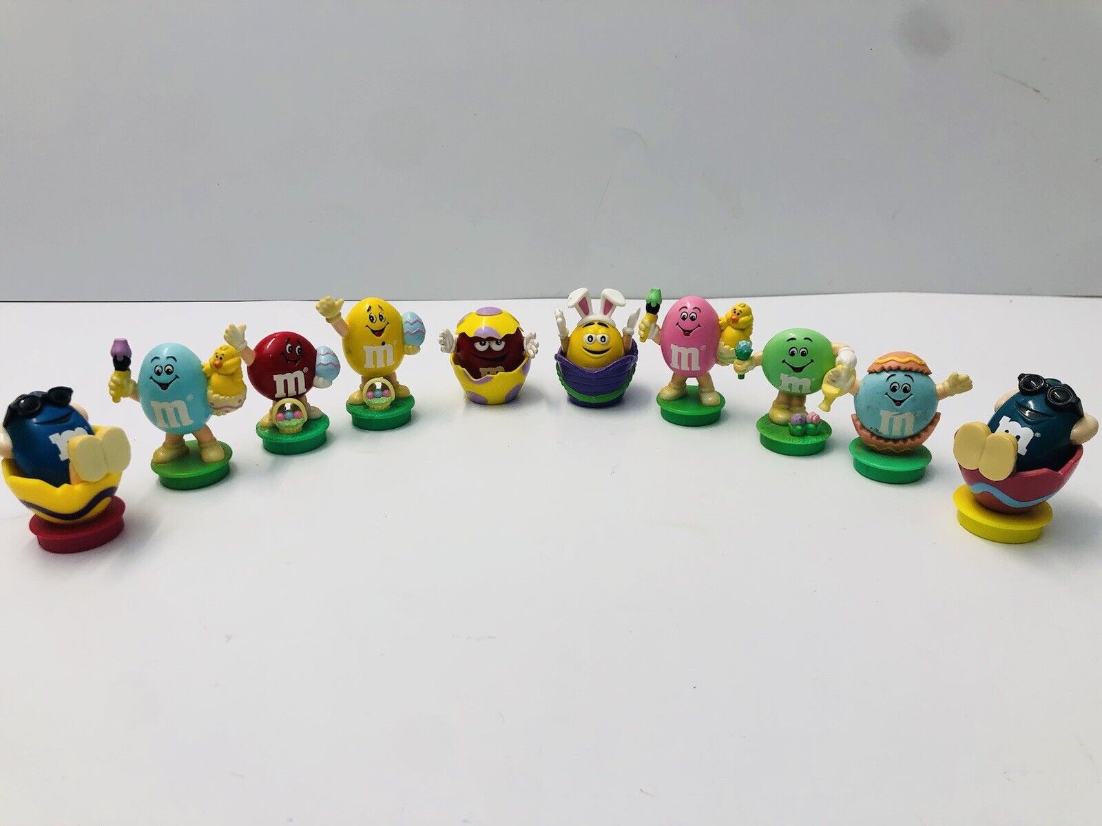 Vintage M&M\'s Candy Brand Set of 10 Easter Candy Tube Toppers