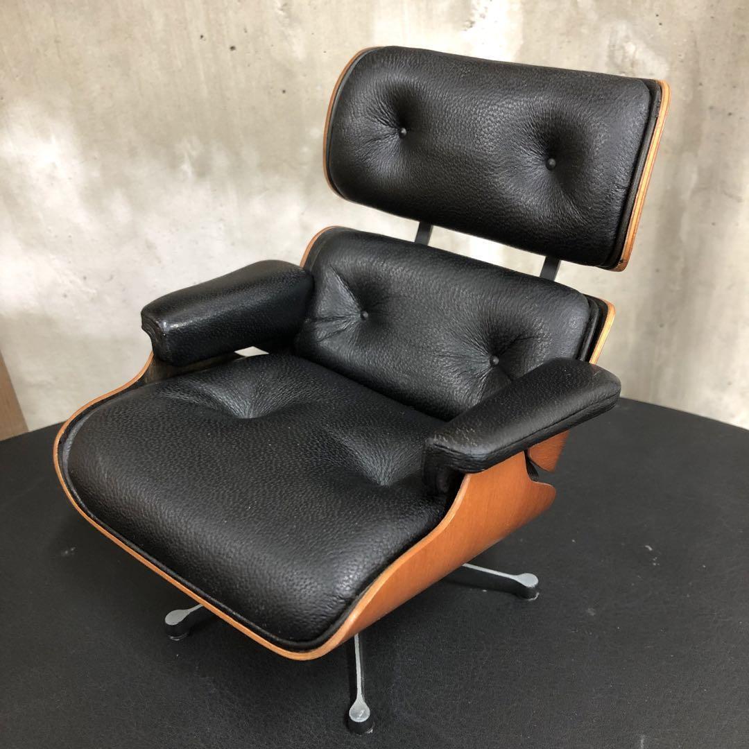 Vitra Design Museum Miniature Collection Lounge Chair Black Used from Japan