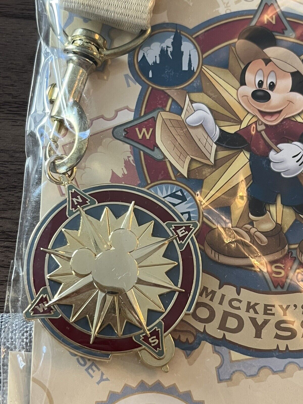 RARE Disney DLR  Mickey's Pin Odyssey 2008 Decoder Lanyard & Medallion 62656