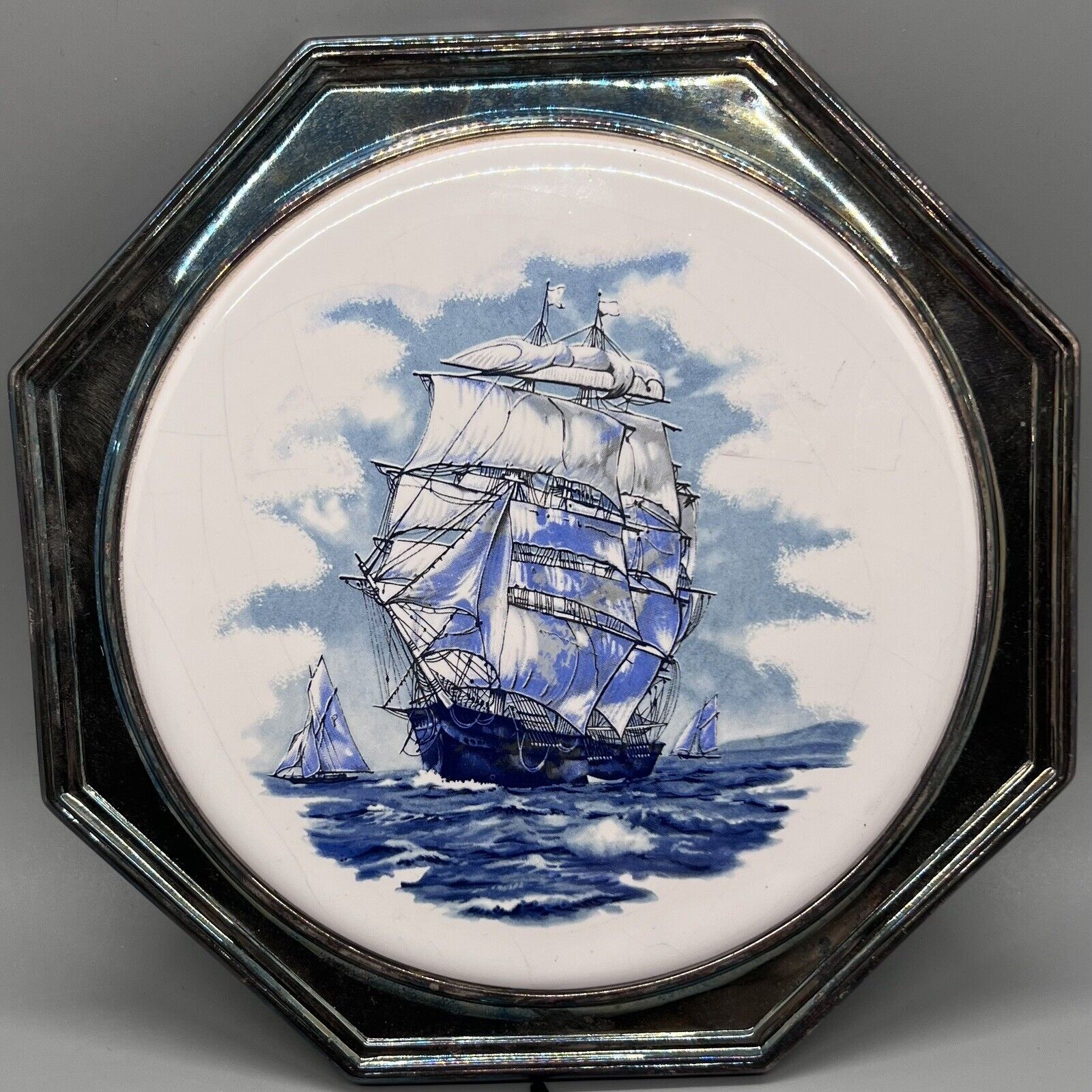 Vtg. Wallace Silversmiths Sailing Ship Tile Trivet w/Silver plate 7.5