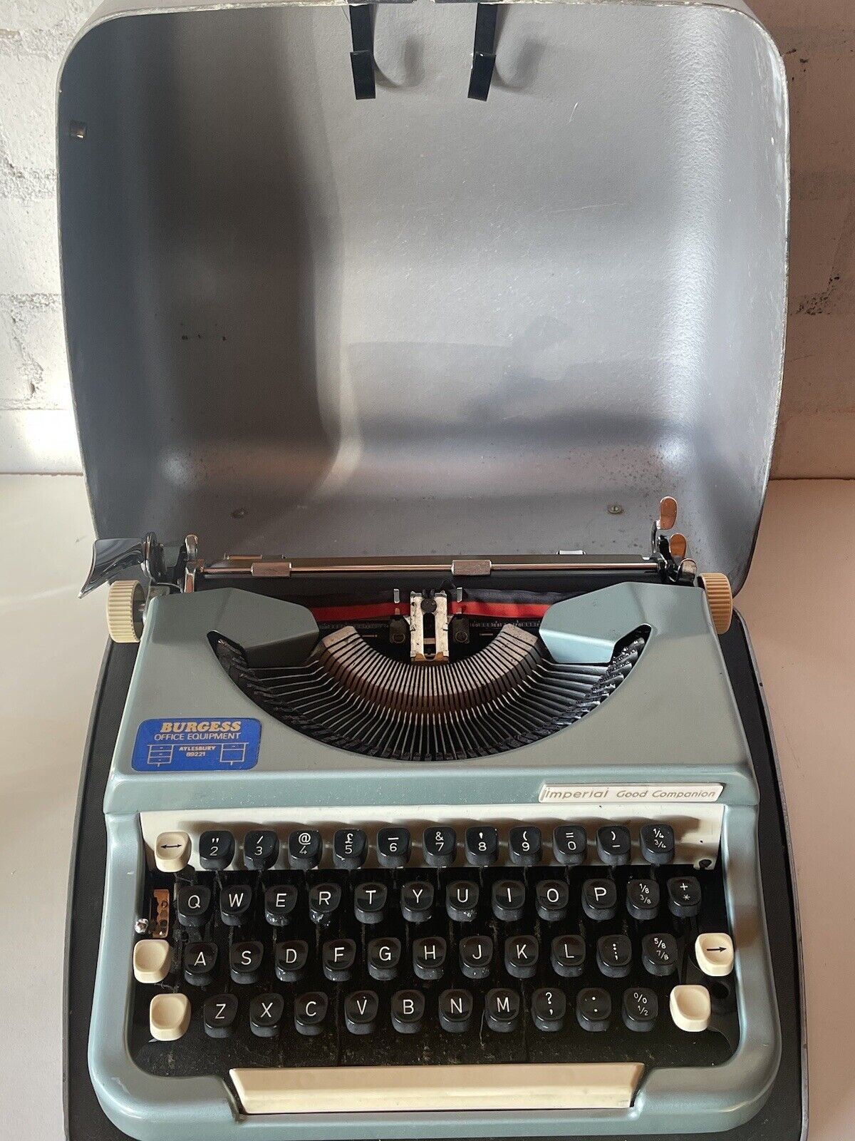 Vintage c1960’s Working Imperial Good Companion Portable Typewriter with Case