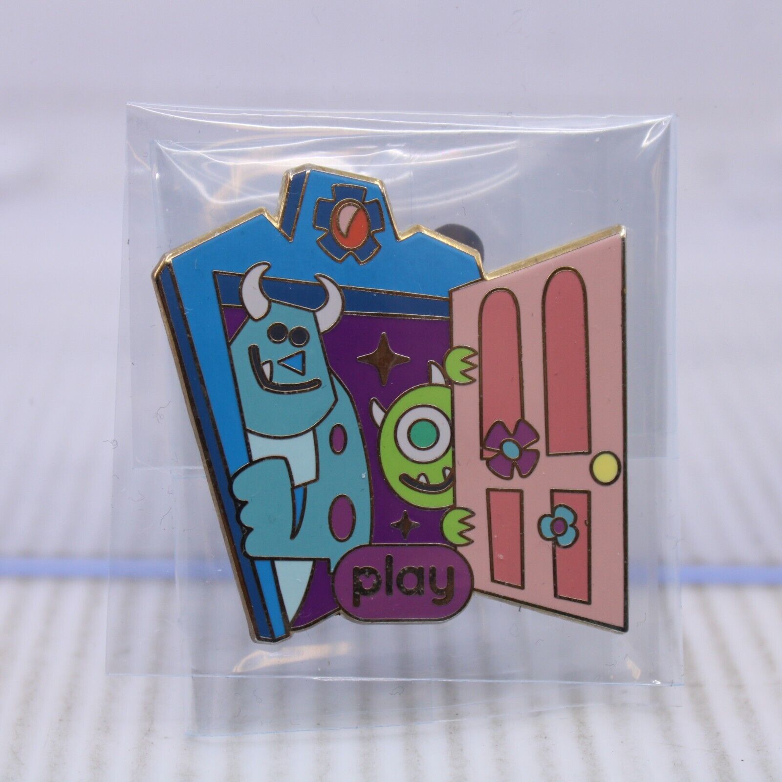 C4 Disney Disneyland DLR Pin Play Pixar Monster\'s Inc Mike Sulley Game App Door