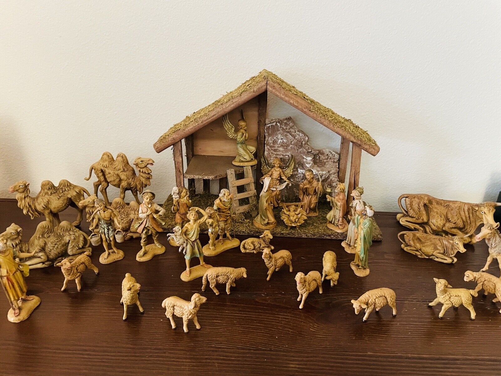 Vintage Fontanini Nativity Set Depose Italy 1983 - HUGE LOT 34 Pieces/ Stable