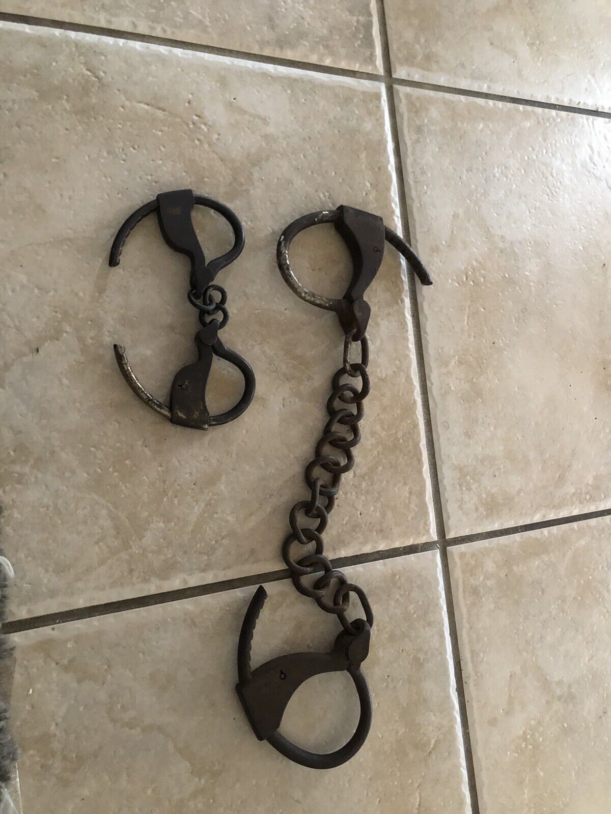 ANTIQUE OLD WROUGHT IRON LEGs & Hands CUFFS ANKLE PRISONER SHACKLES CHAIN