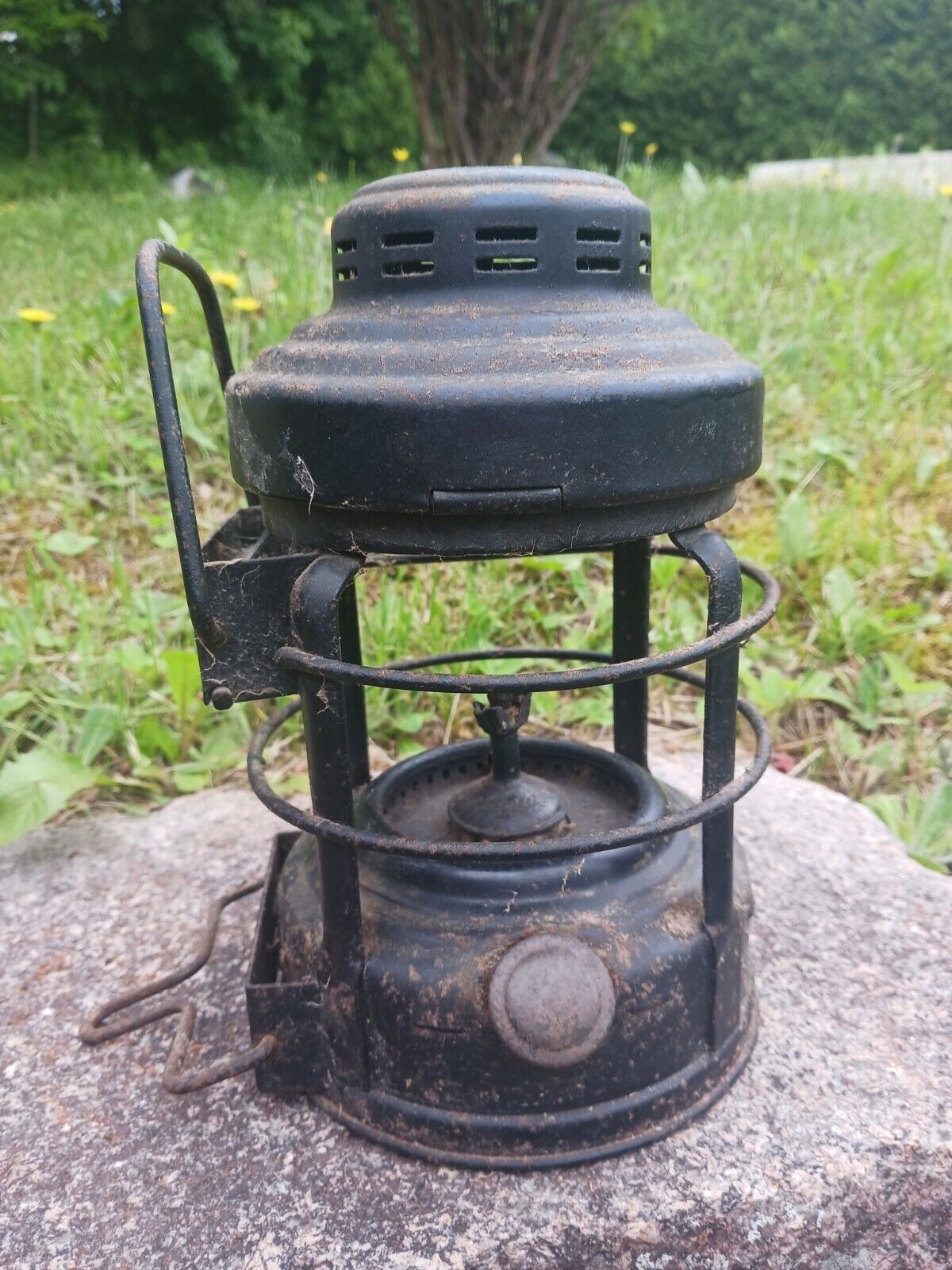 Vintage Embury Luck-E-Lite Number 25 Side Mount Railroad Lantern.