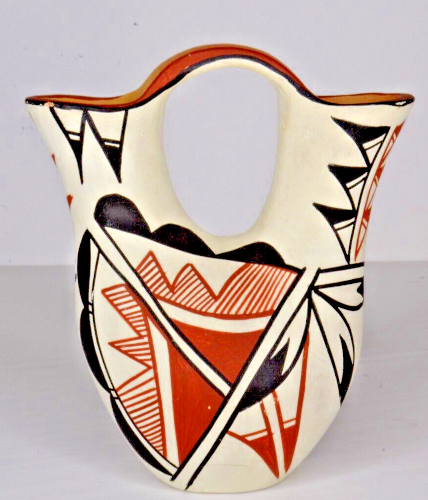 Traditional Jemez Pueblo Native Pottery Wedding Vase Signed By J Chinana 4.5”x5”