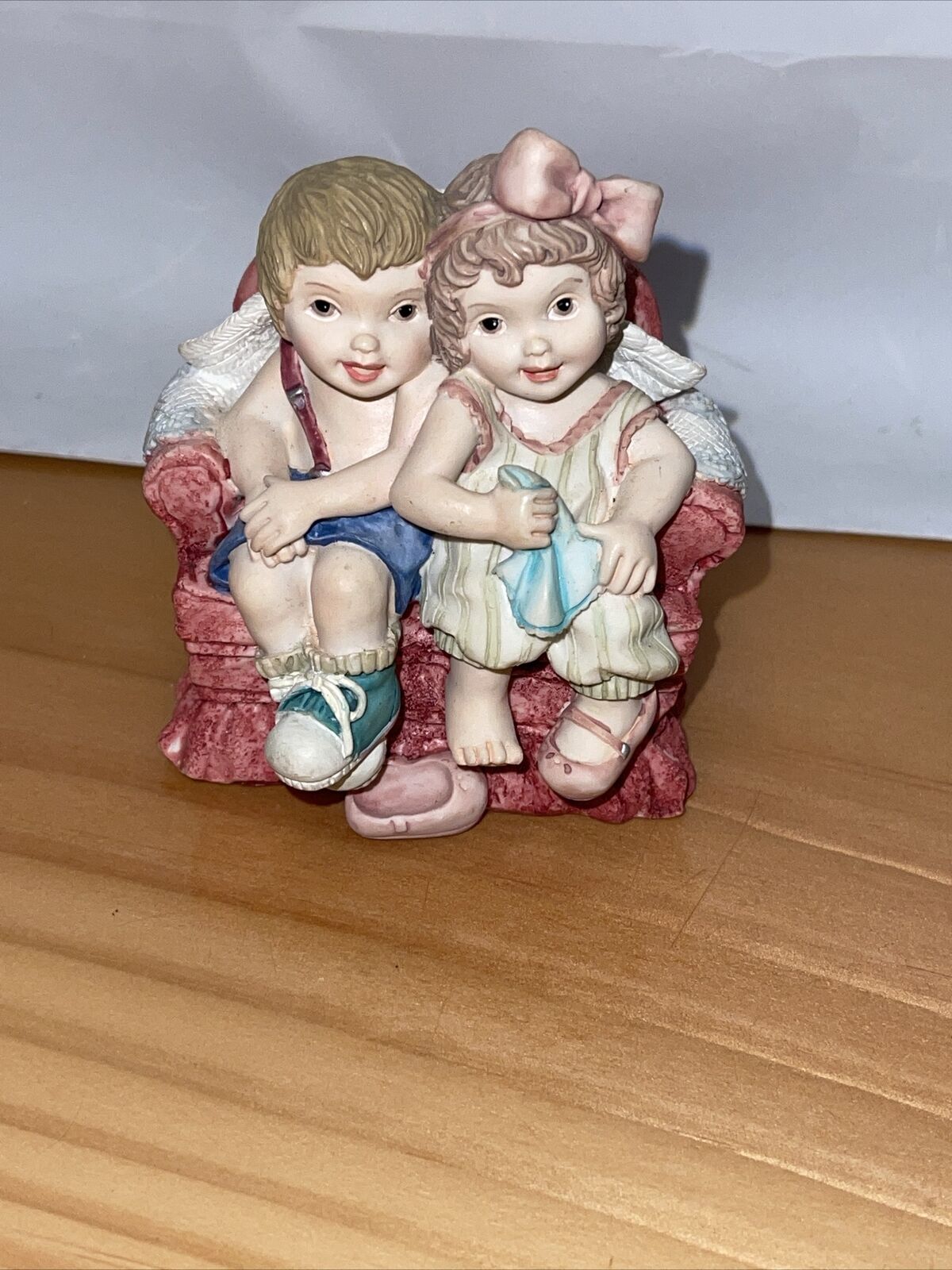 Ganz Perfect Little Place Whispers Of Love PL203 Angels Girl Boy Couch Figurine