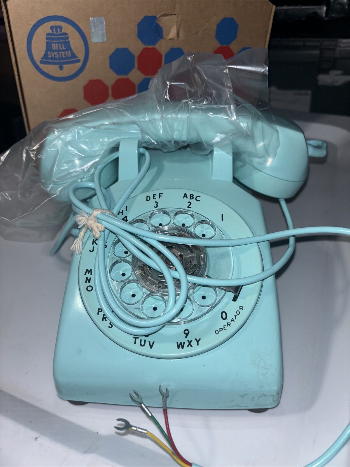 Vintage Bell Systems Western Electric TURQUOISE Model 500DR Rotary Telephone NOS