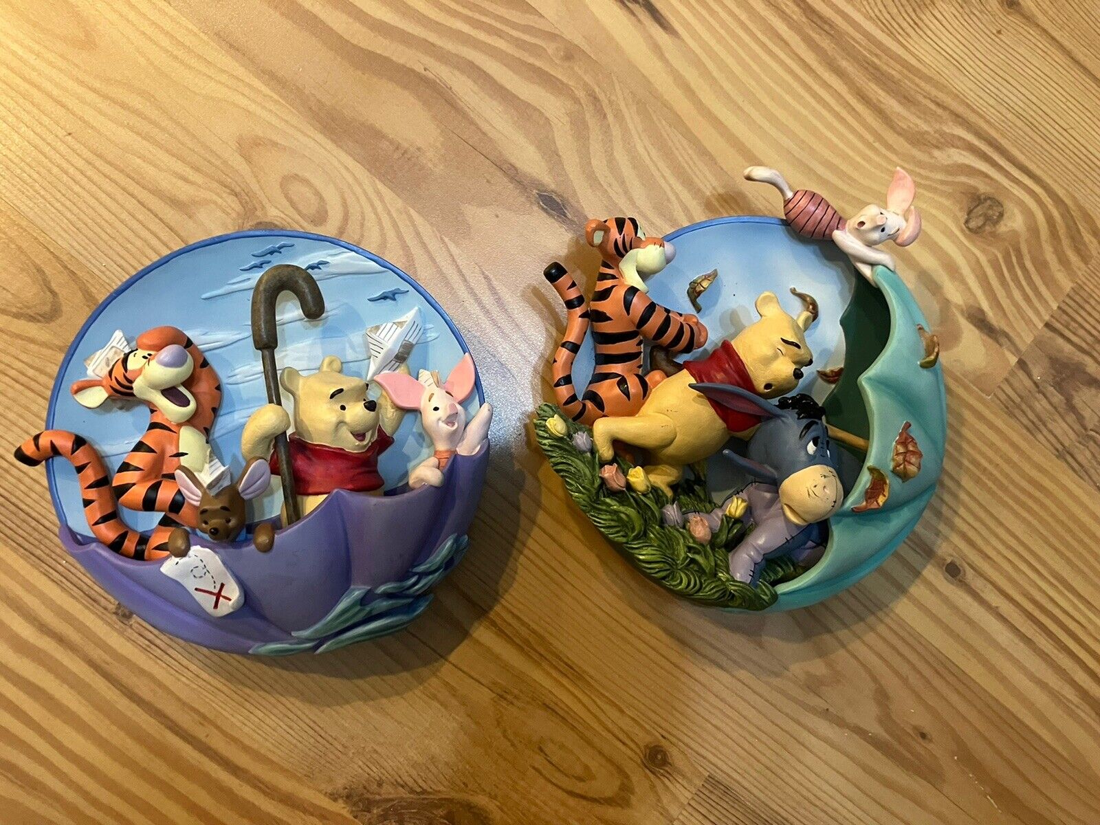 Disney Winnie The Poo Collector Plates Lot Of 2-plates