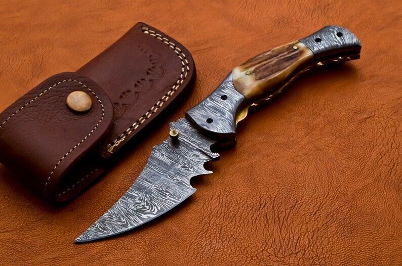 CUTTLERS HANDMADE DAMASCUS STEEL BLADE POCKET(Folding)KNIFE WITH RAM HORN HANDLE