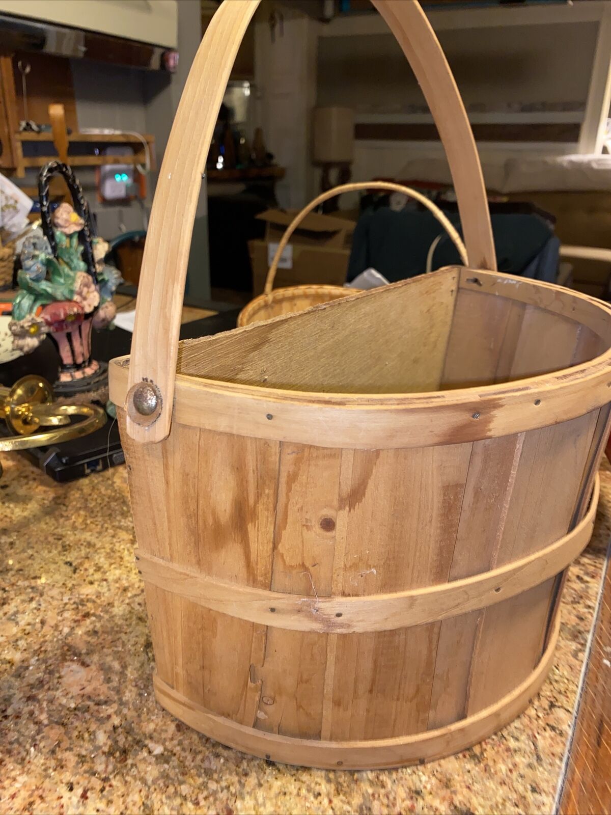 Authentic Vtg Vermont Wood Apple HALF Bushel Basket - FLAT BACK HANGS ON DOOR