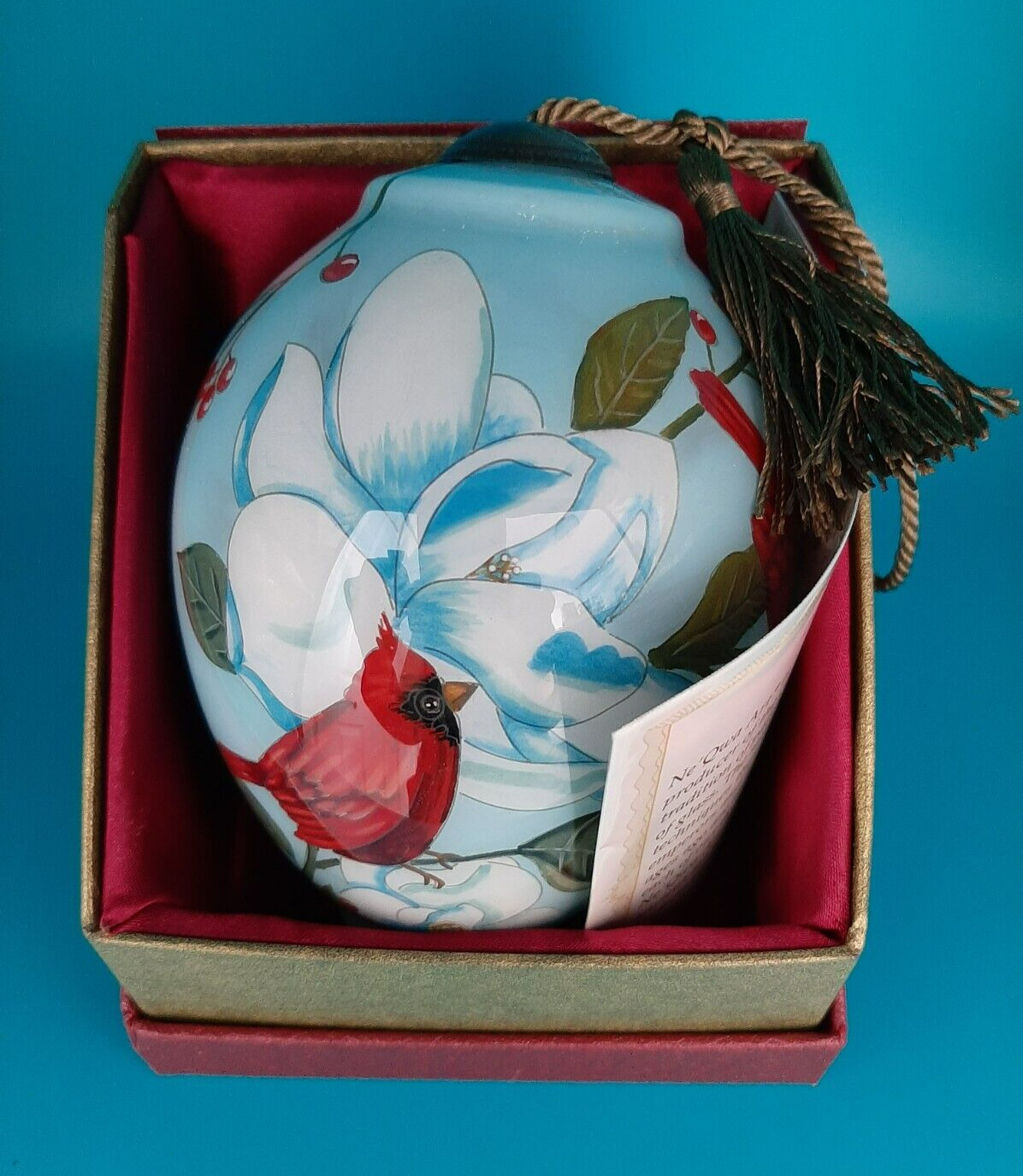 Ne'Qwa Art Hand Painted Blown Glass Ornament “Winter Song” Cardinals 7211122 Box