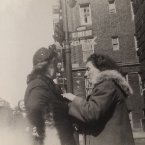 Bronx, NY Vintage PHOTO Women Buildings Sidewalk E181st St. Humpback Sign 40s #2