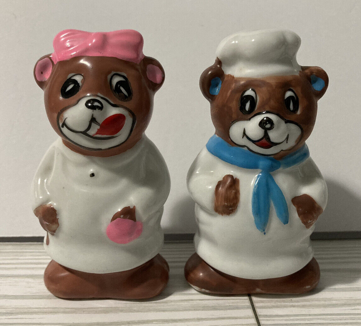 Lot of 2 vintage girl & boy teddy bear ceramic salt & pepper shakers