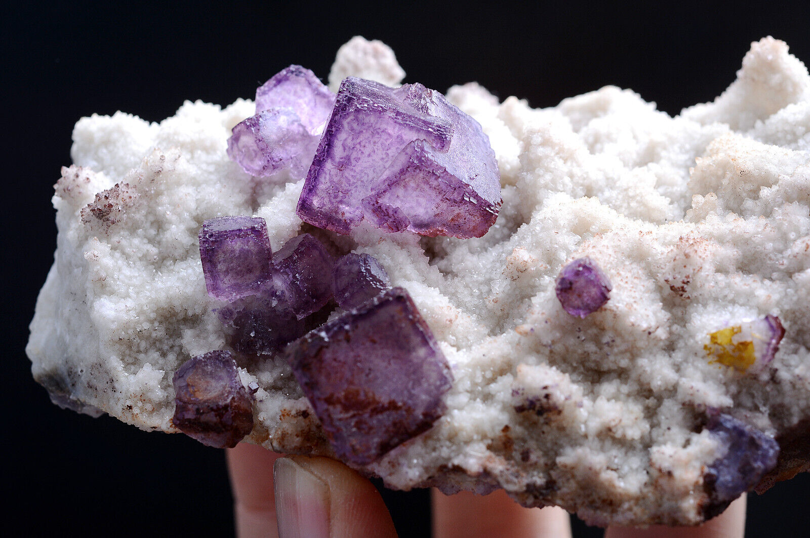 326.g Natural Two-Dimensional Code Purple Fluorite Mineral Specimen/Guizhou