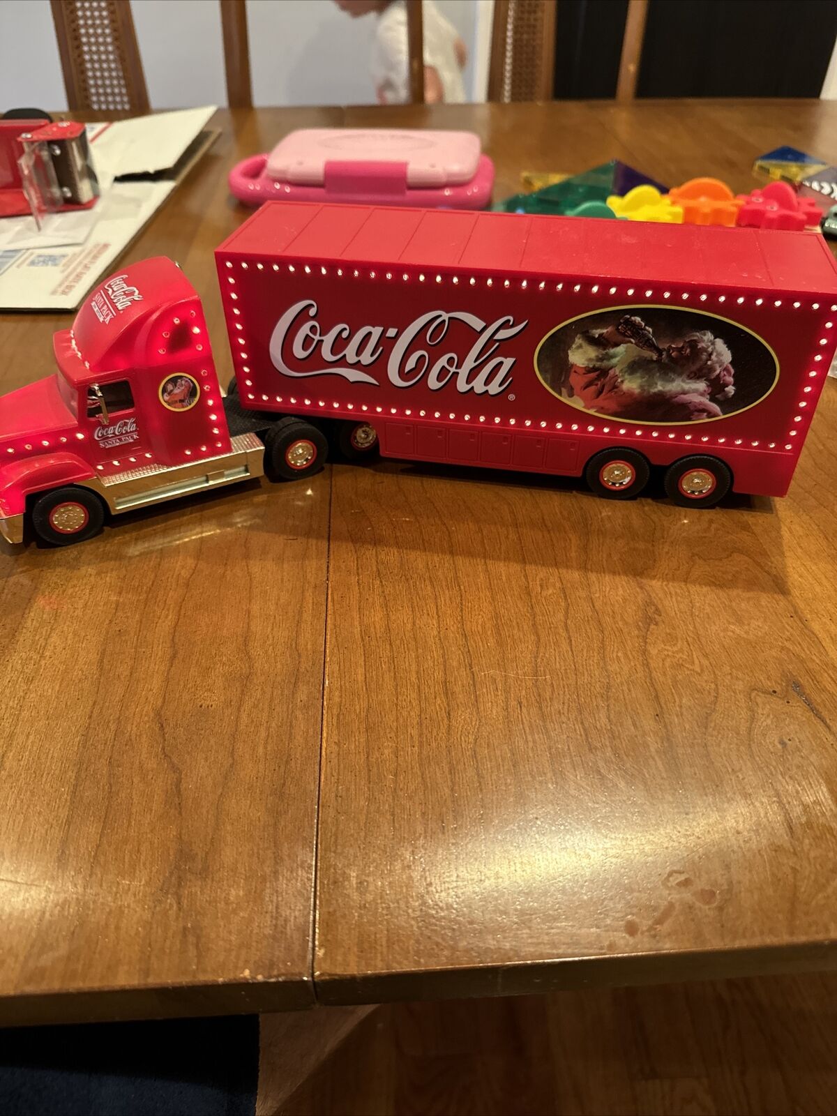 2000 Coca Cola Semi Truck Tractor Christmas Santa Pack Edition With Lights
