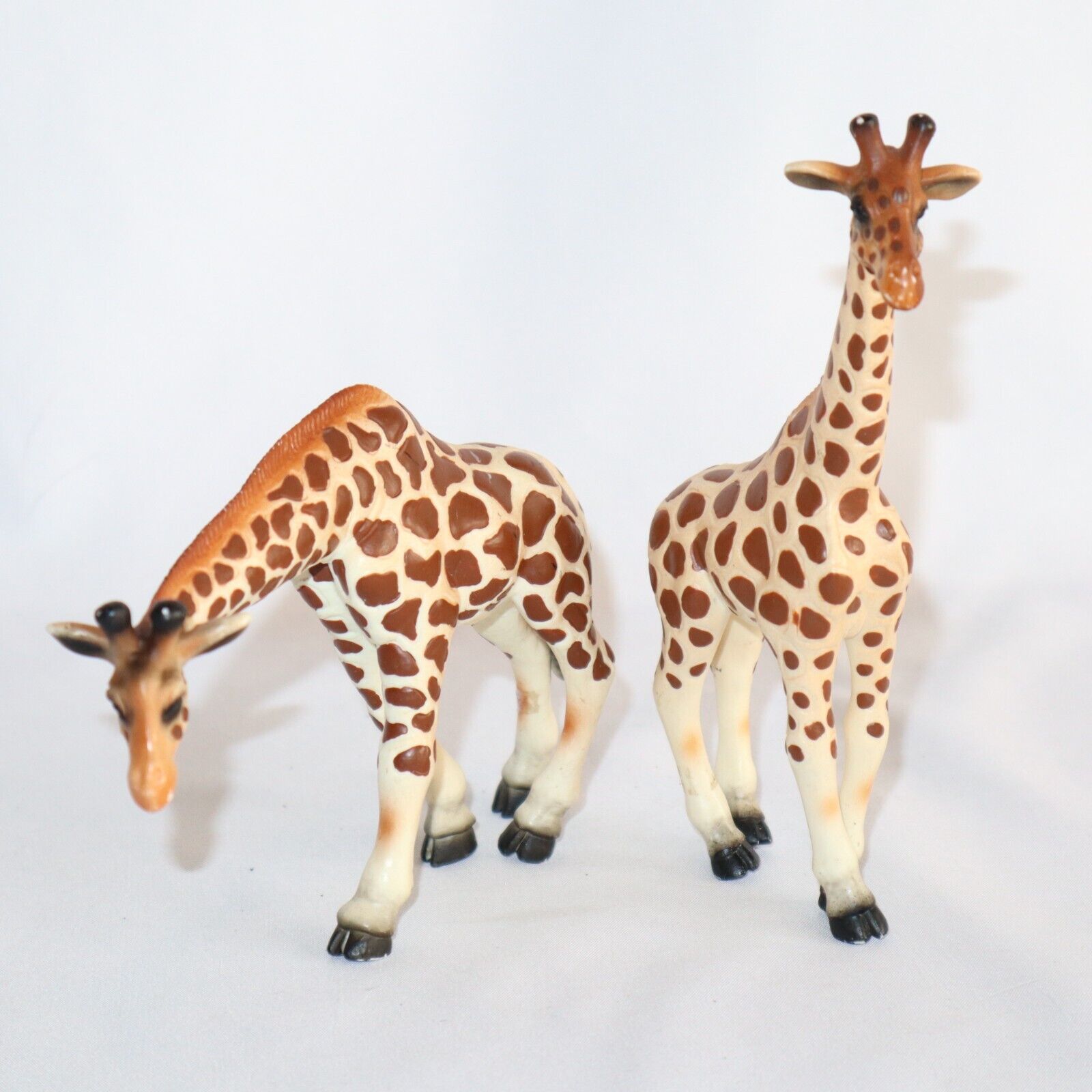 Schleich 1998 Wildlife Giraffes PVC figurines x2