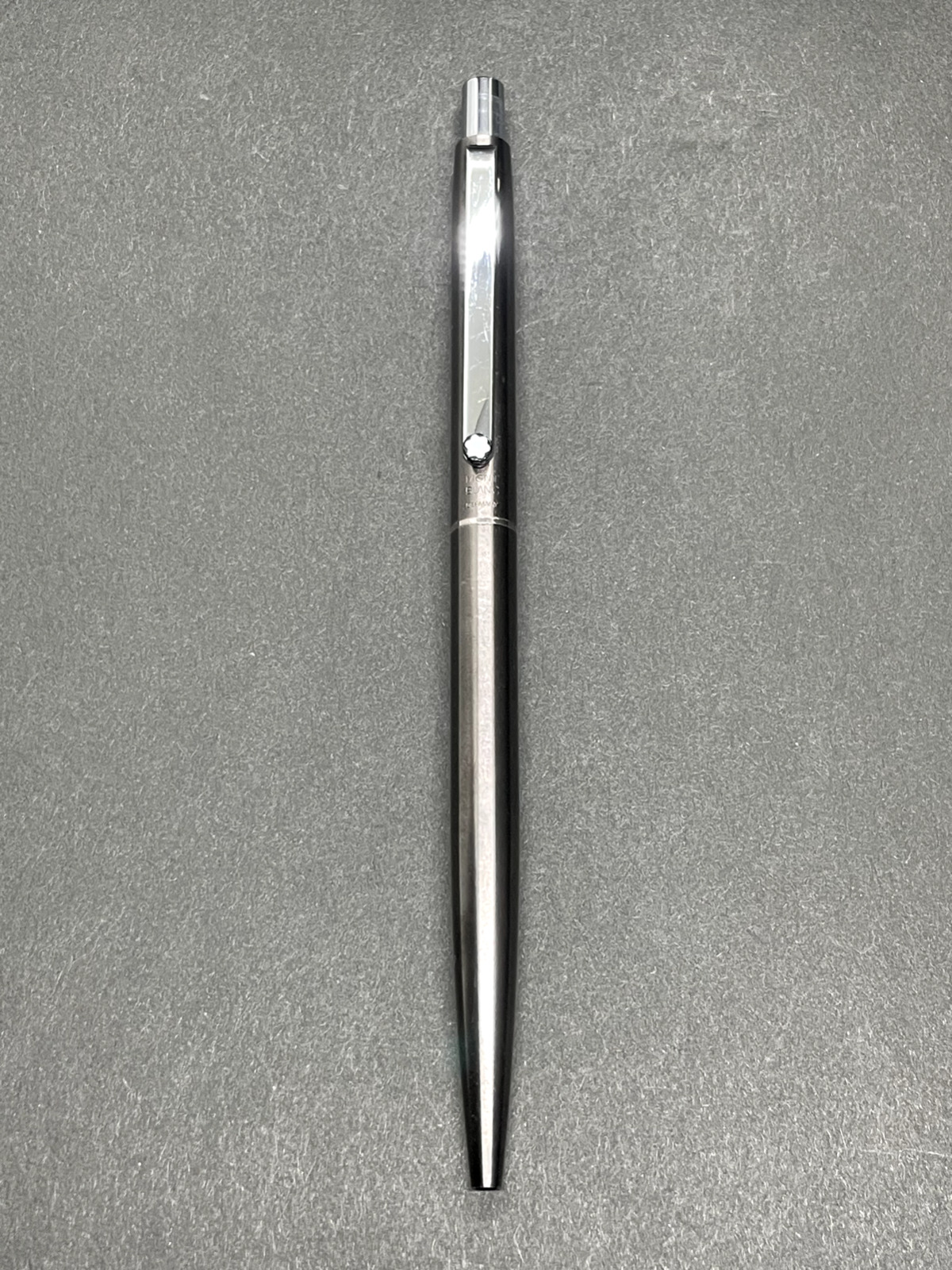 MONTBLANC SLIMLINE Gray Silver-Metal Pusher Knock Ballpoint Pen