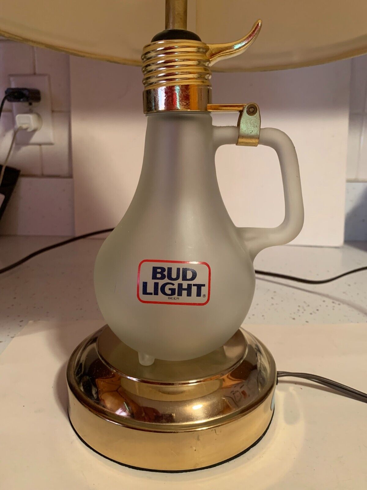 Vintage BUD LIGHT BEER GLASS LIGHT BULB SHAPED LAMP WORKS WITH SHADE PRISTINE