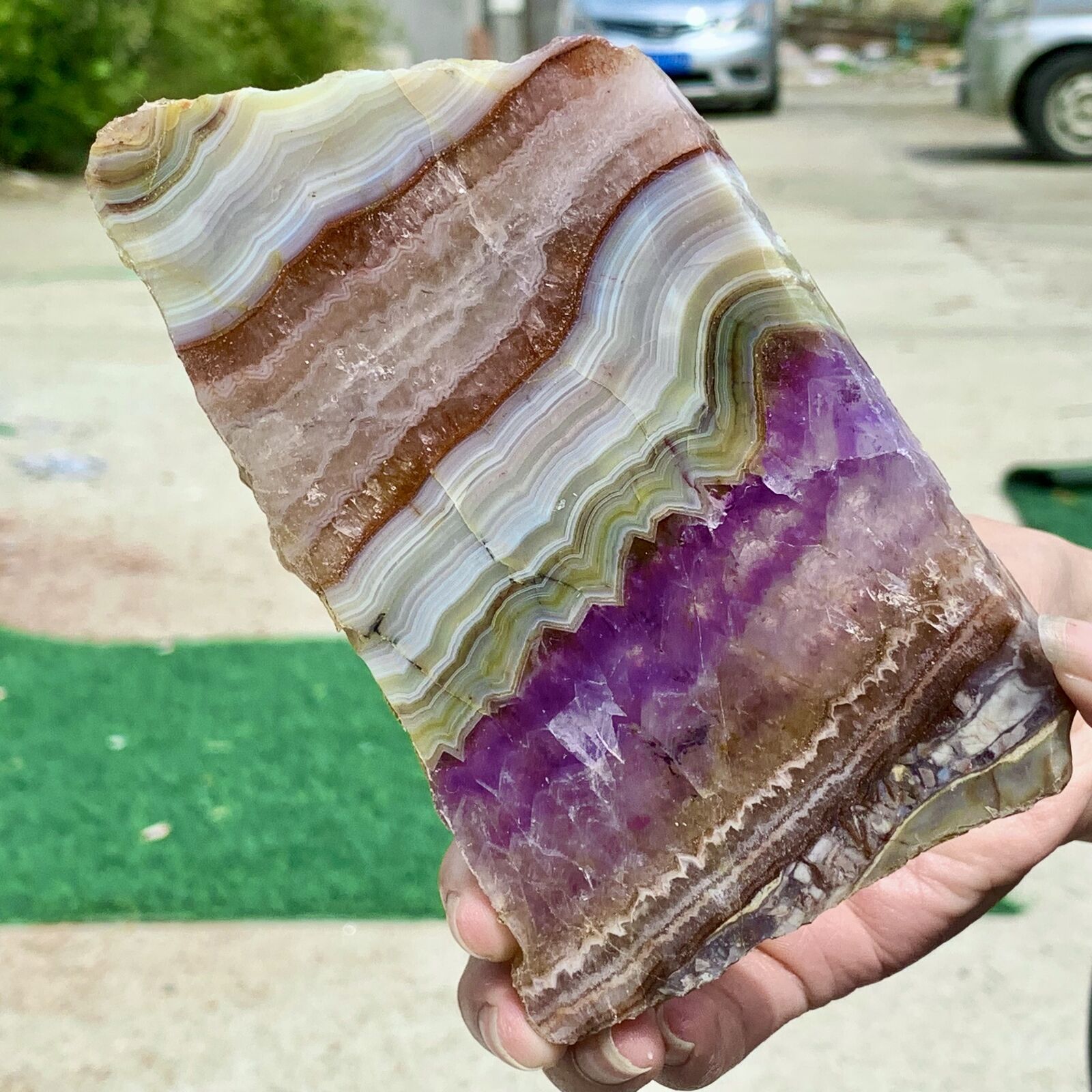 227G Natural and beautiful dreamy amethyst rough stone specimen