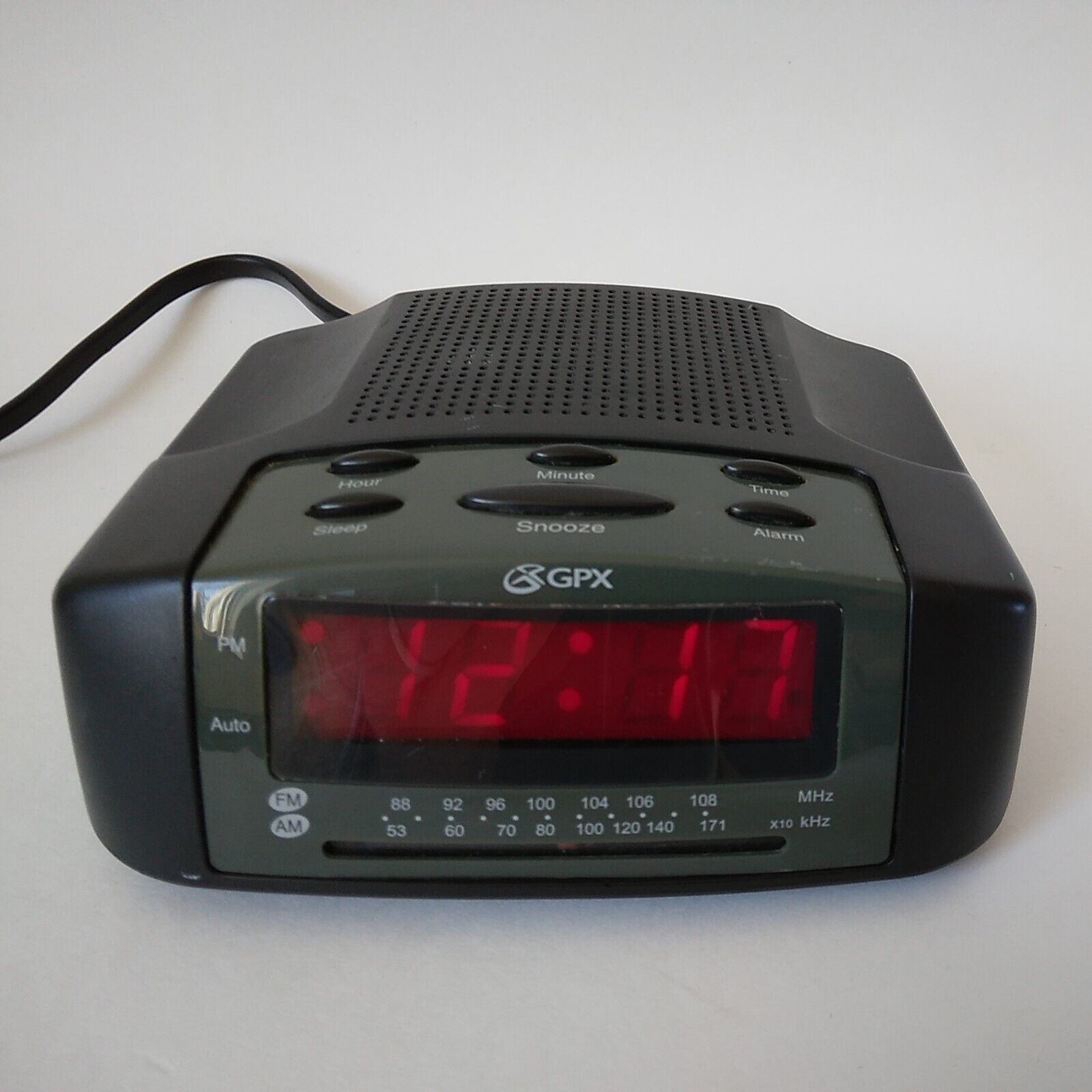 GPX Radio Alarm Clock Model: CR2004-Green/Black-Corded/Batt.Bkup.-Tested/Works