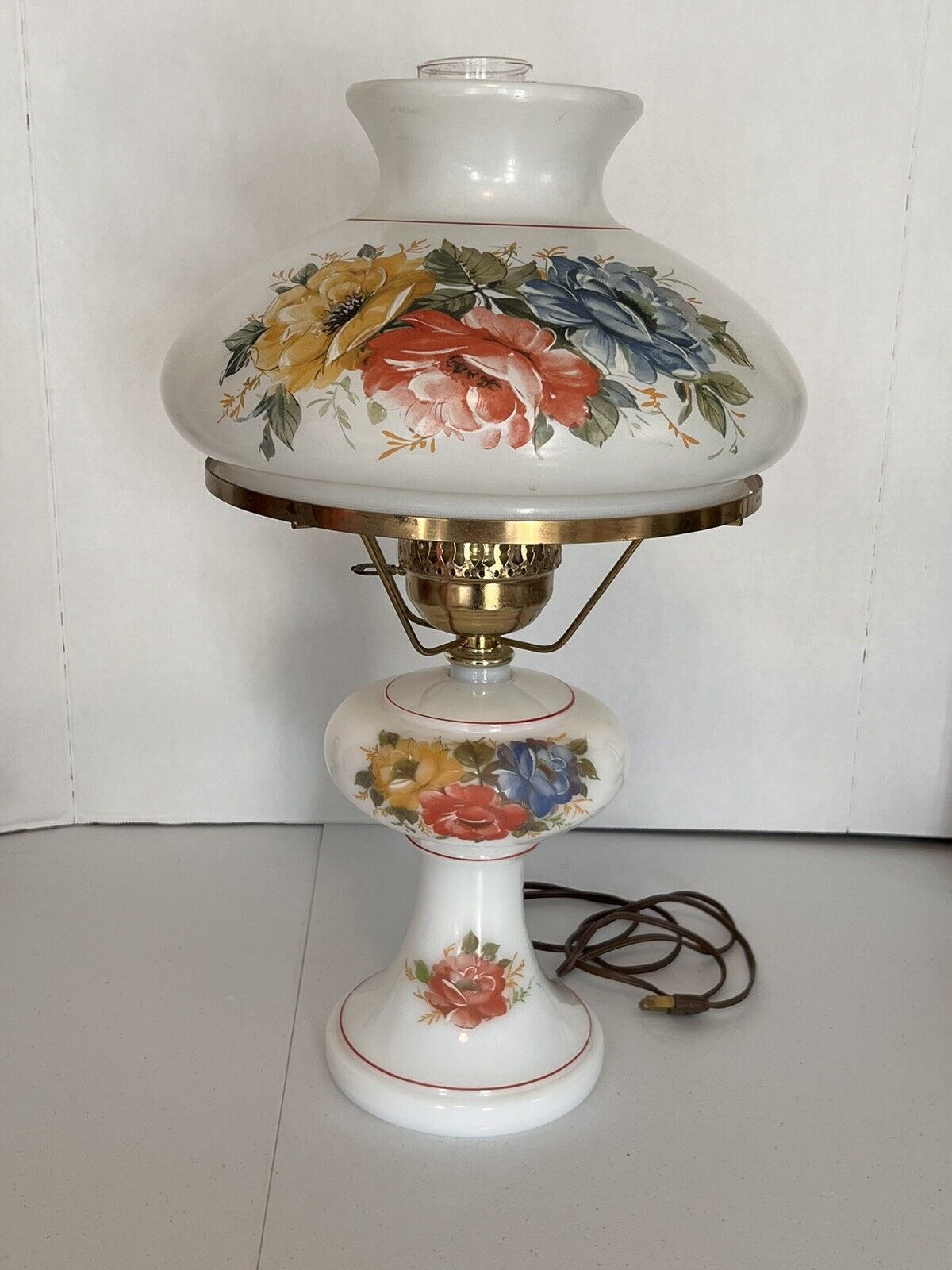 Vintage Glass Hurricane Parlor Lamp, Gone With the Wind, White Floral