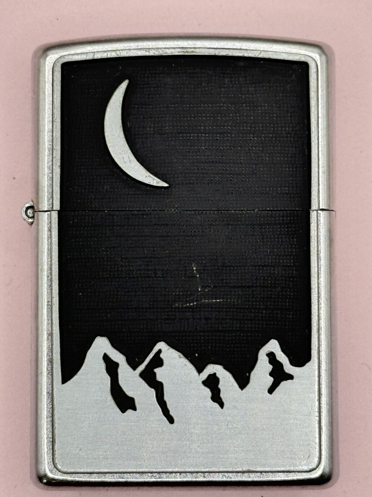 Vintage 2000 Marlboro Moon Over Mountain Emblem Chrome Zippo Lighter