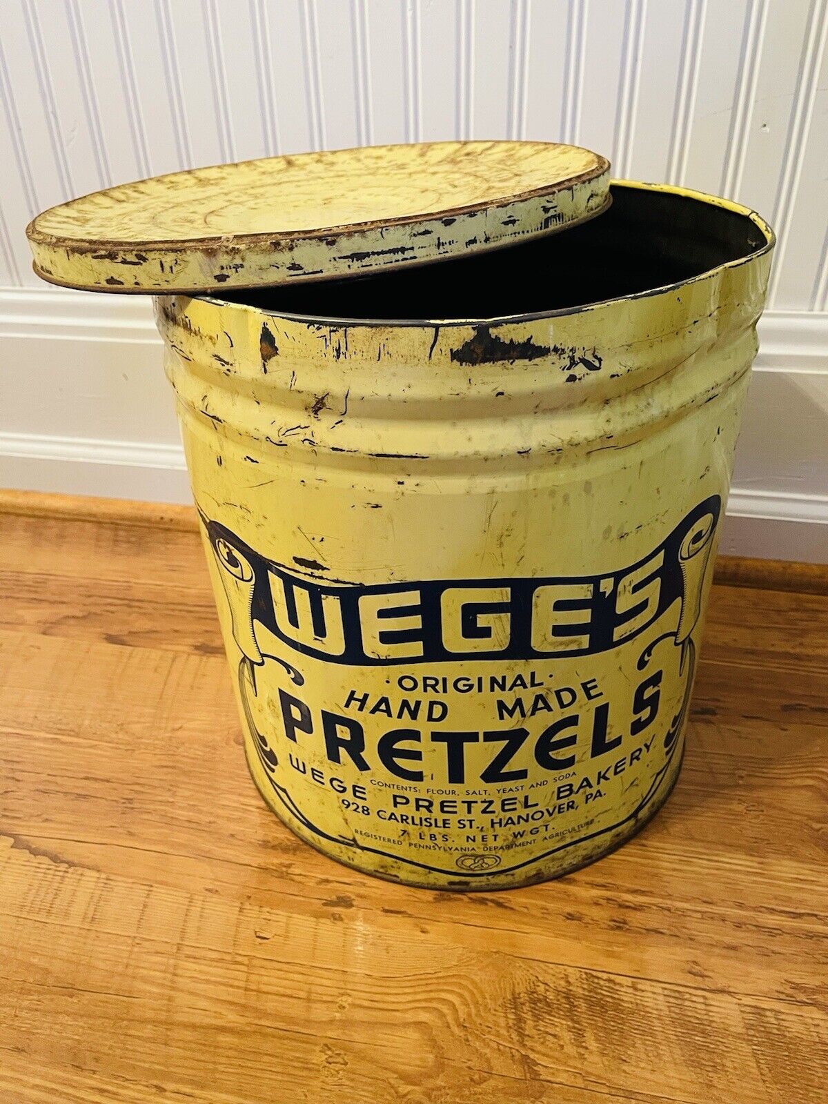 Vintage Wege’s Pretzel Bakery Snack Tin Can 13” Hanover PA USA General Store MCM