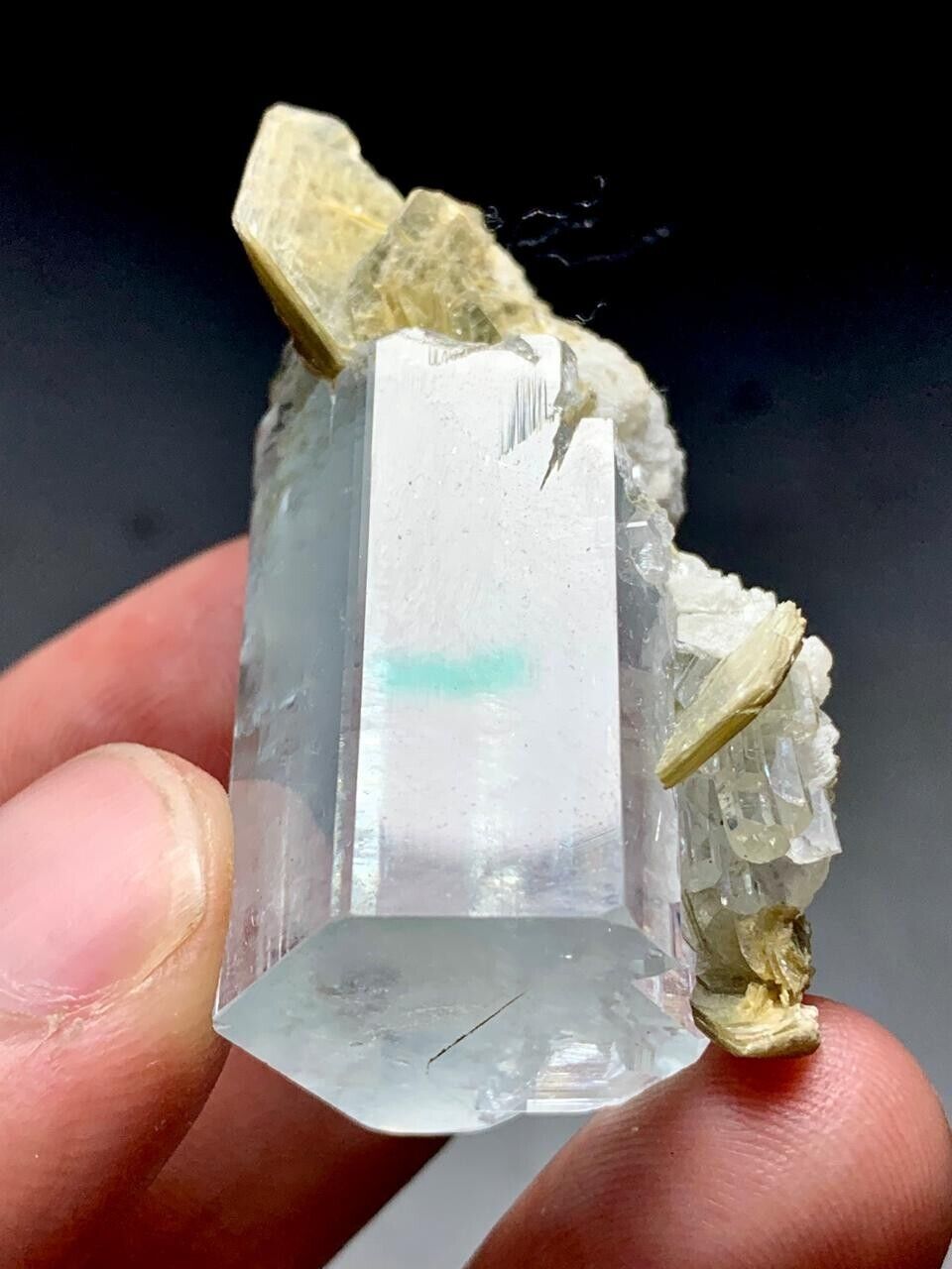 124 Ct Terminated Aquamarine Crystal From Skardu Pakistan