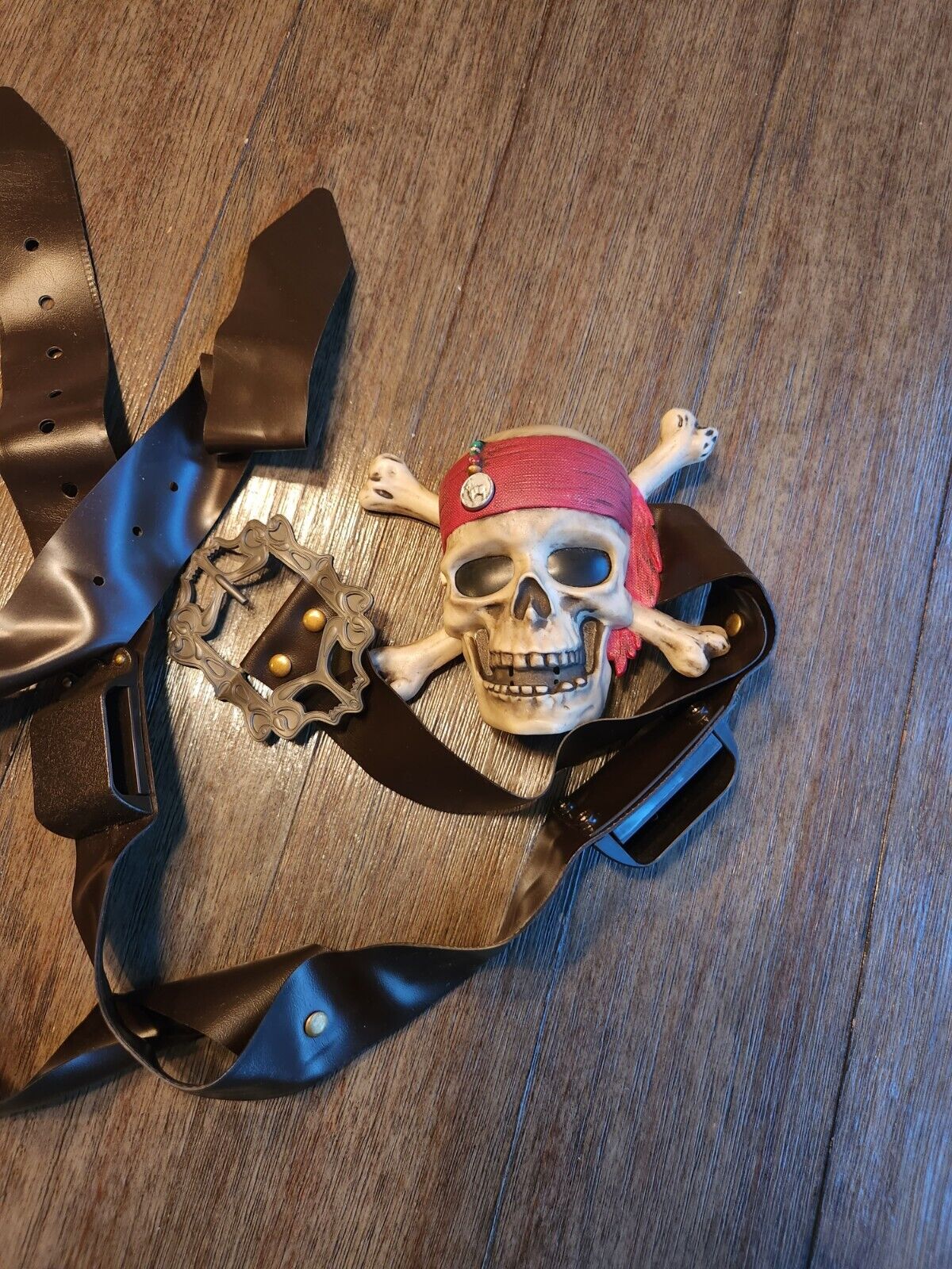 Pirates of the Caribbean Talking Skull Belt Zizzle Jack Sparrow WORKS Disney